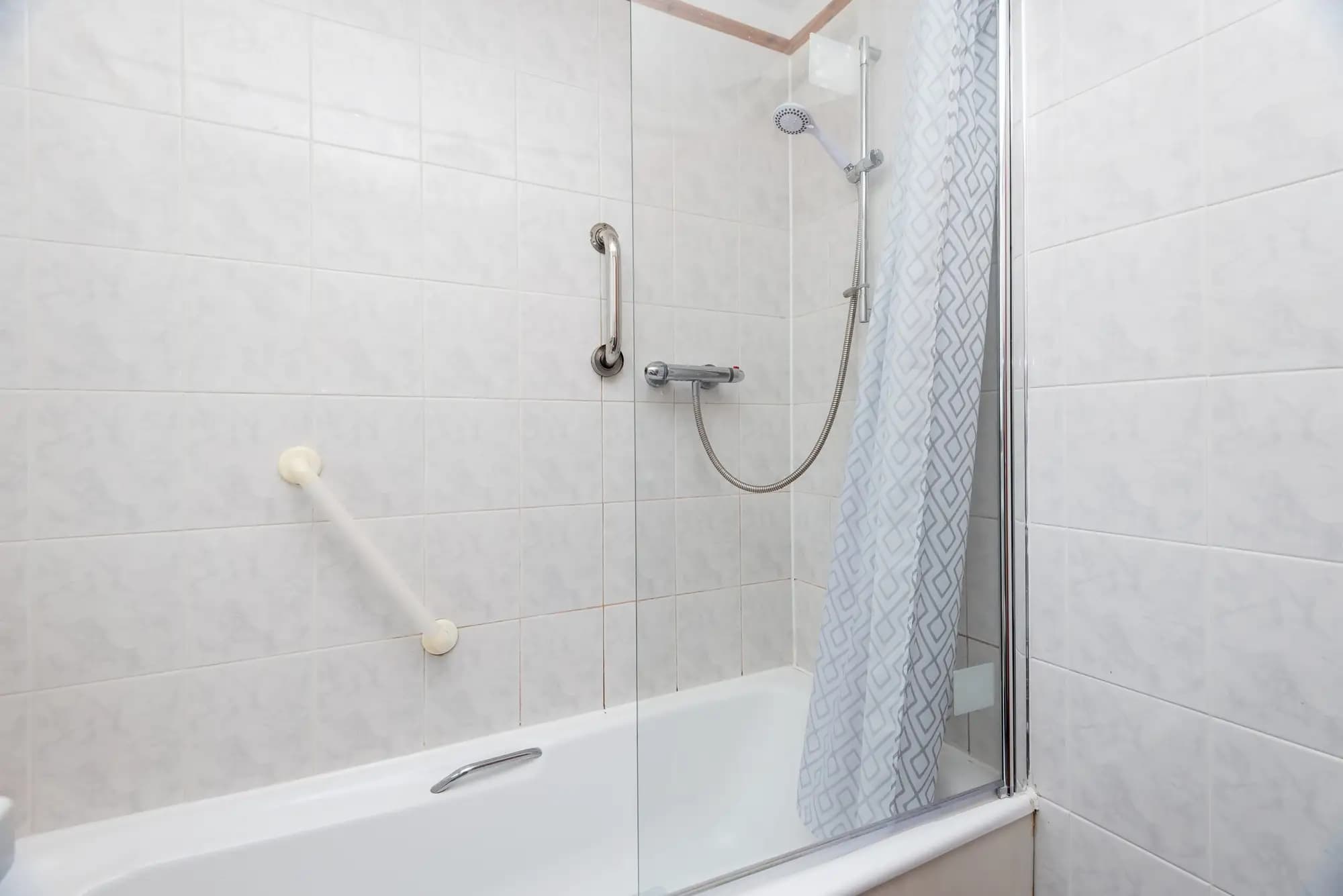 property photo 12 of 33