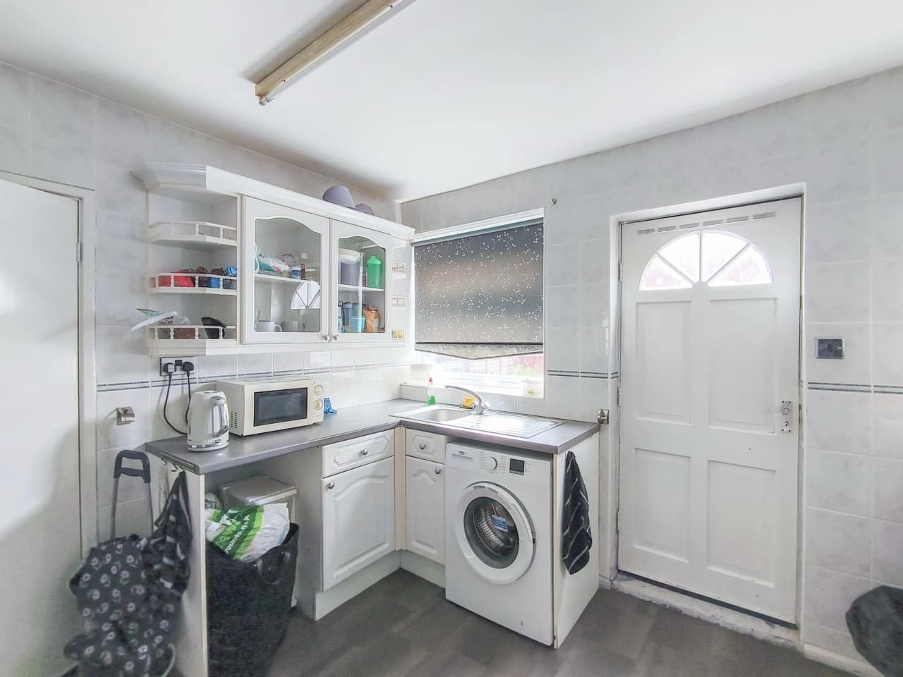 property photo 6 of 16