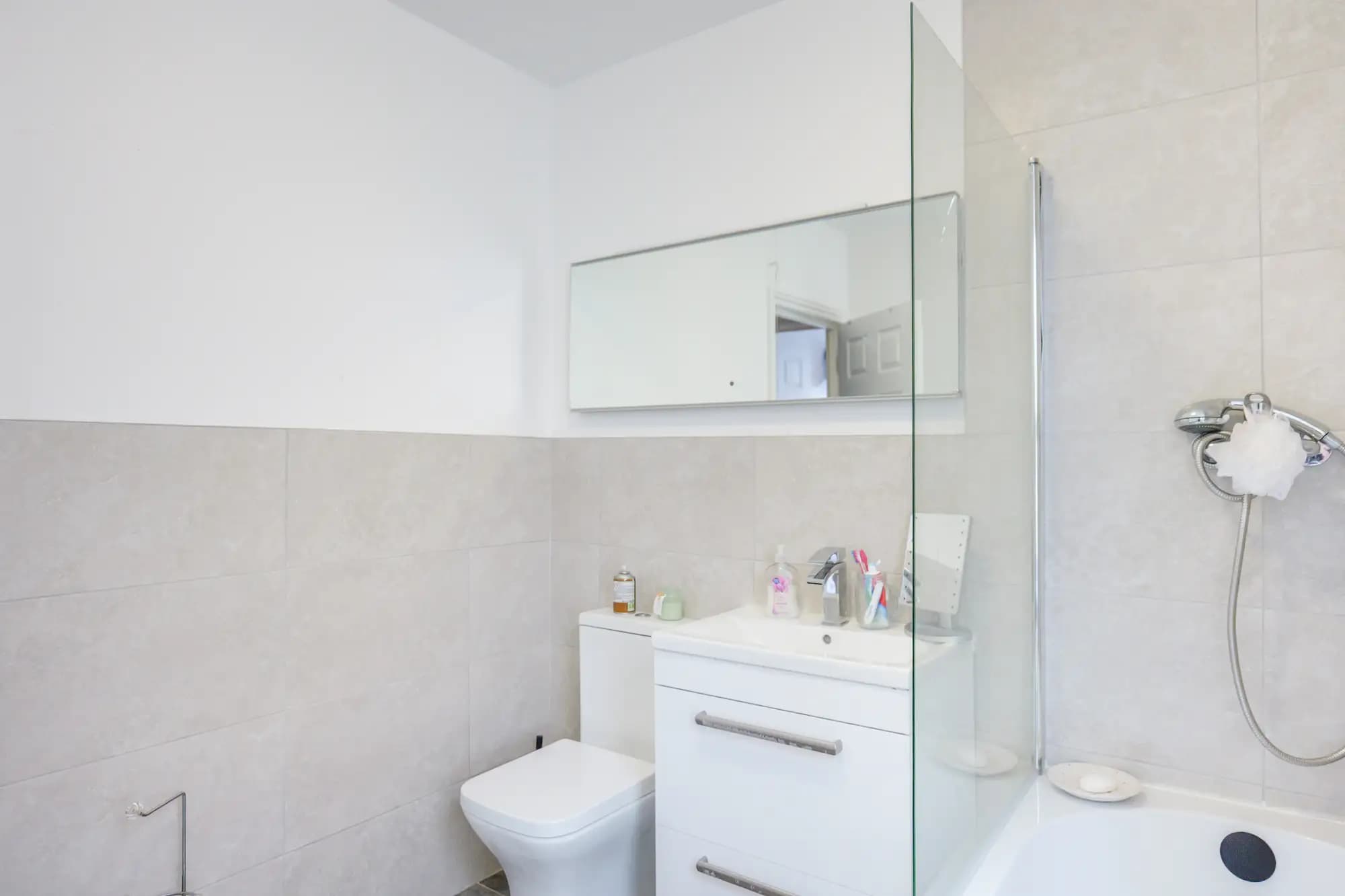 property photo 10 of 32