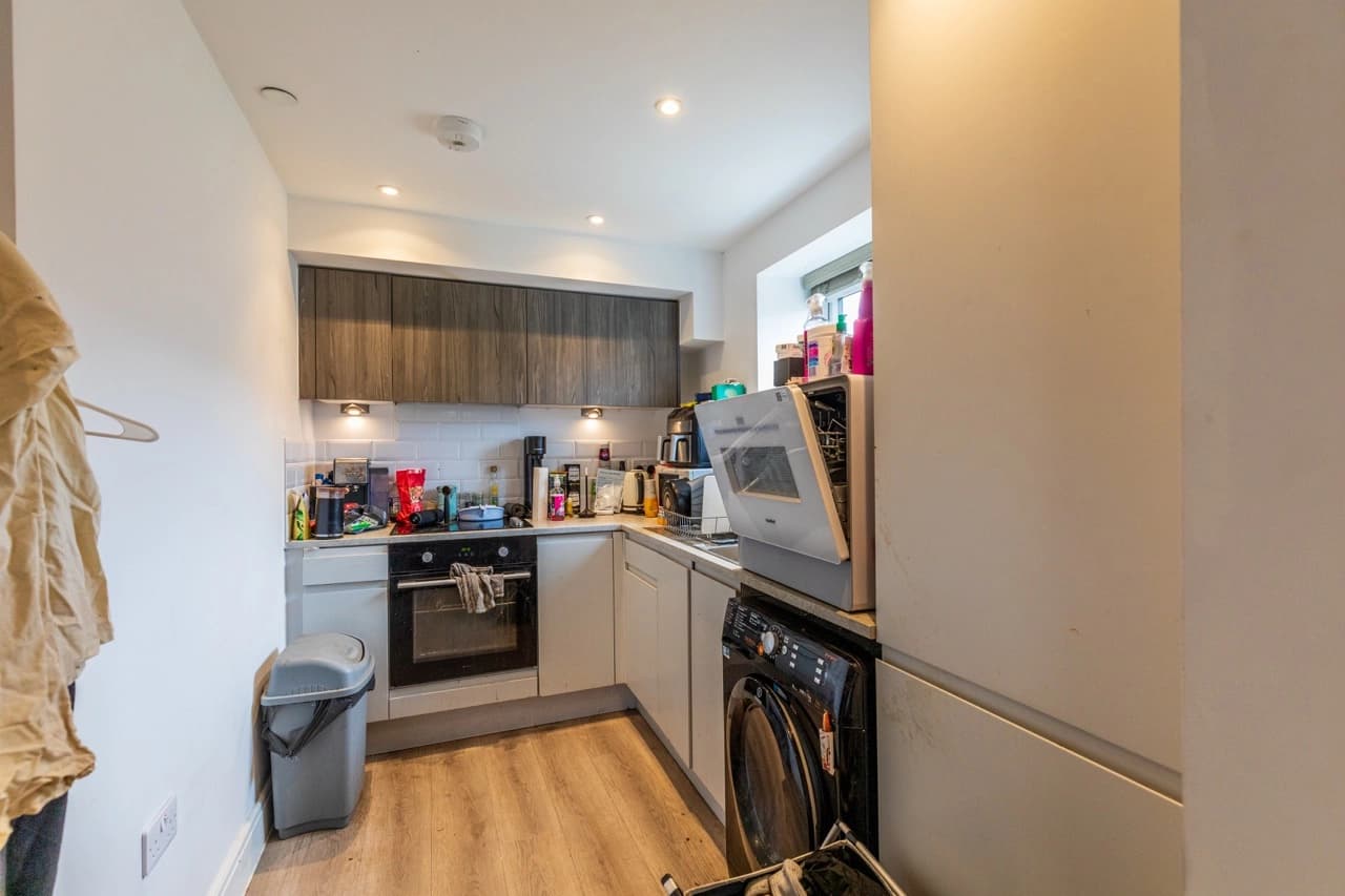 property photo 4 of 16