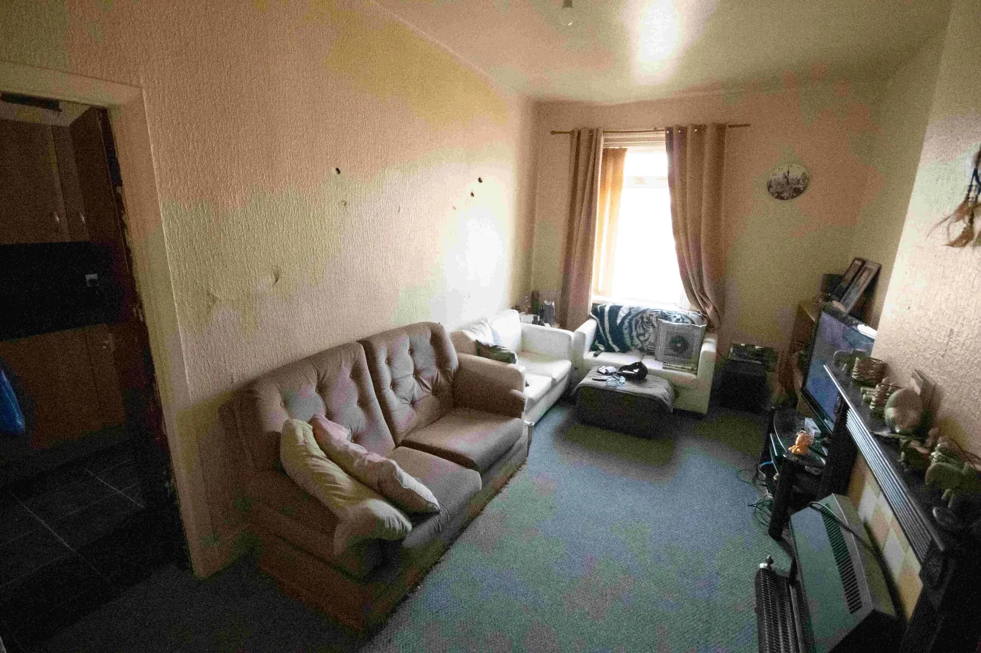 property photo 4 of 28