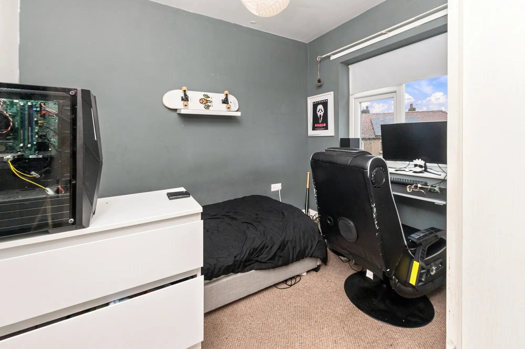 property photo 9 of 16