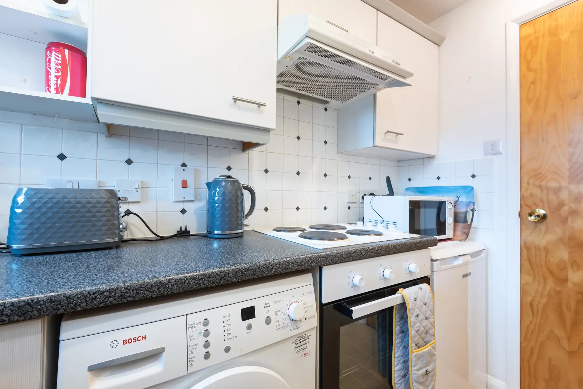 property photo 7 of 18