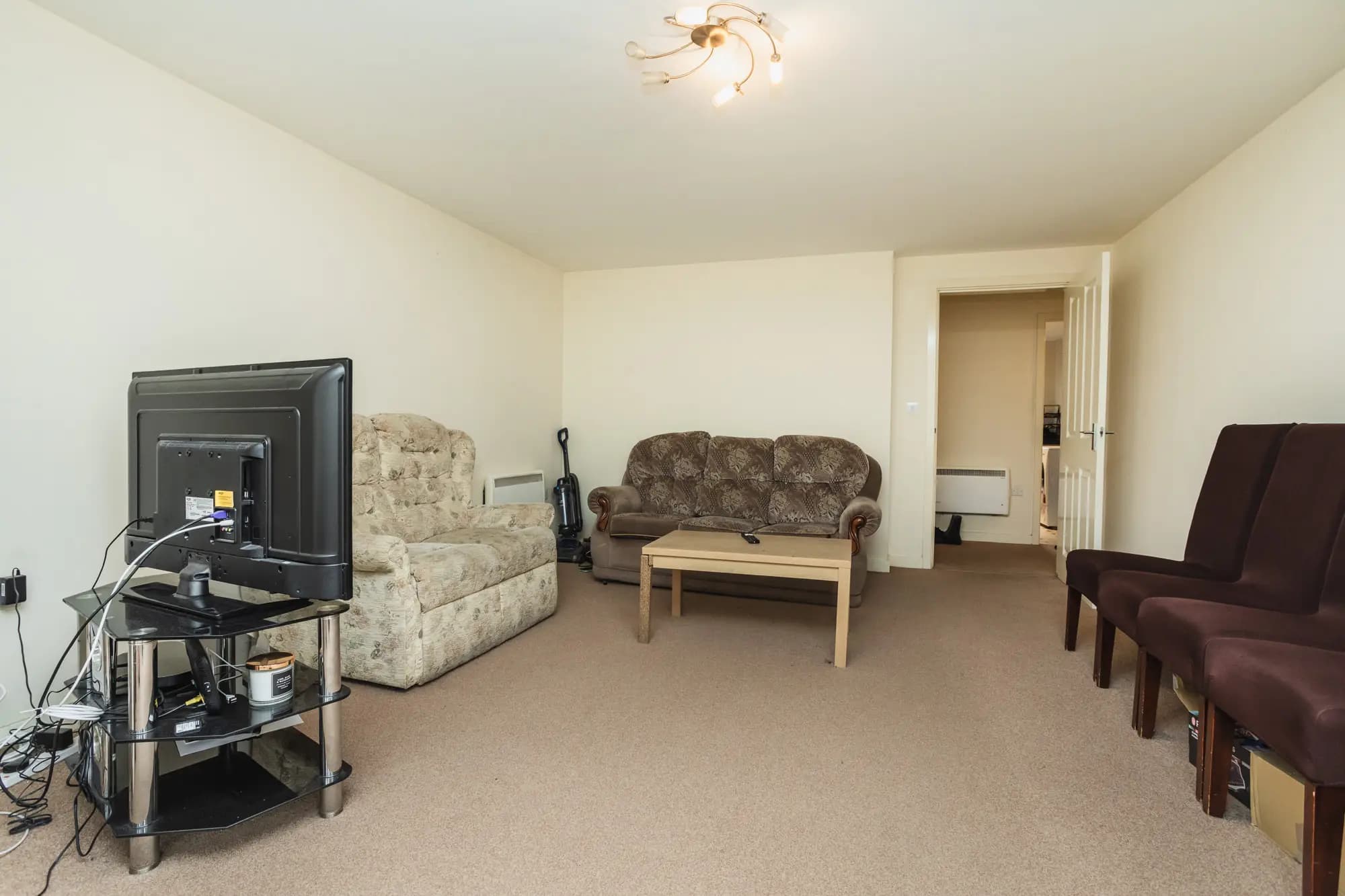 property photo 4 of 19