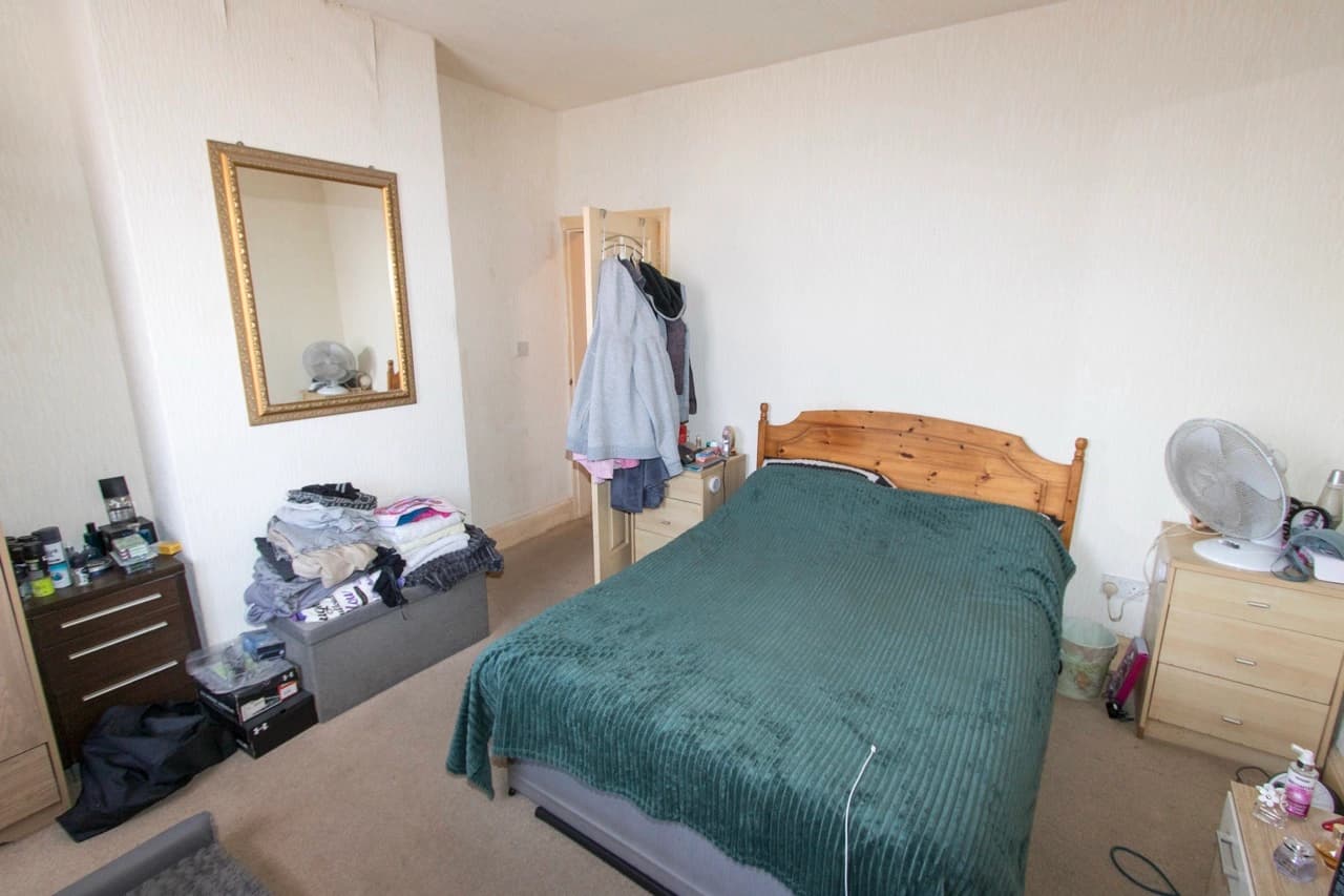 property photo 15 of 20