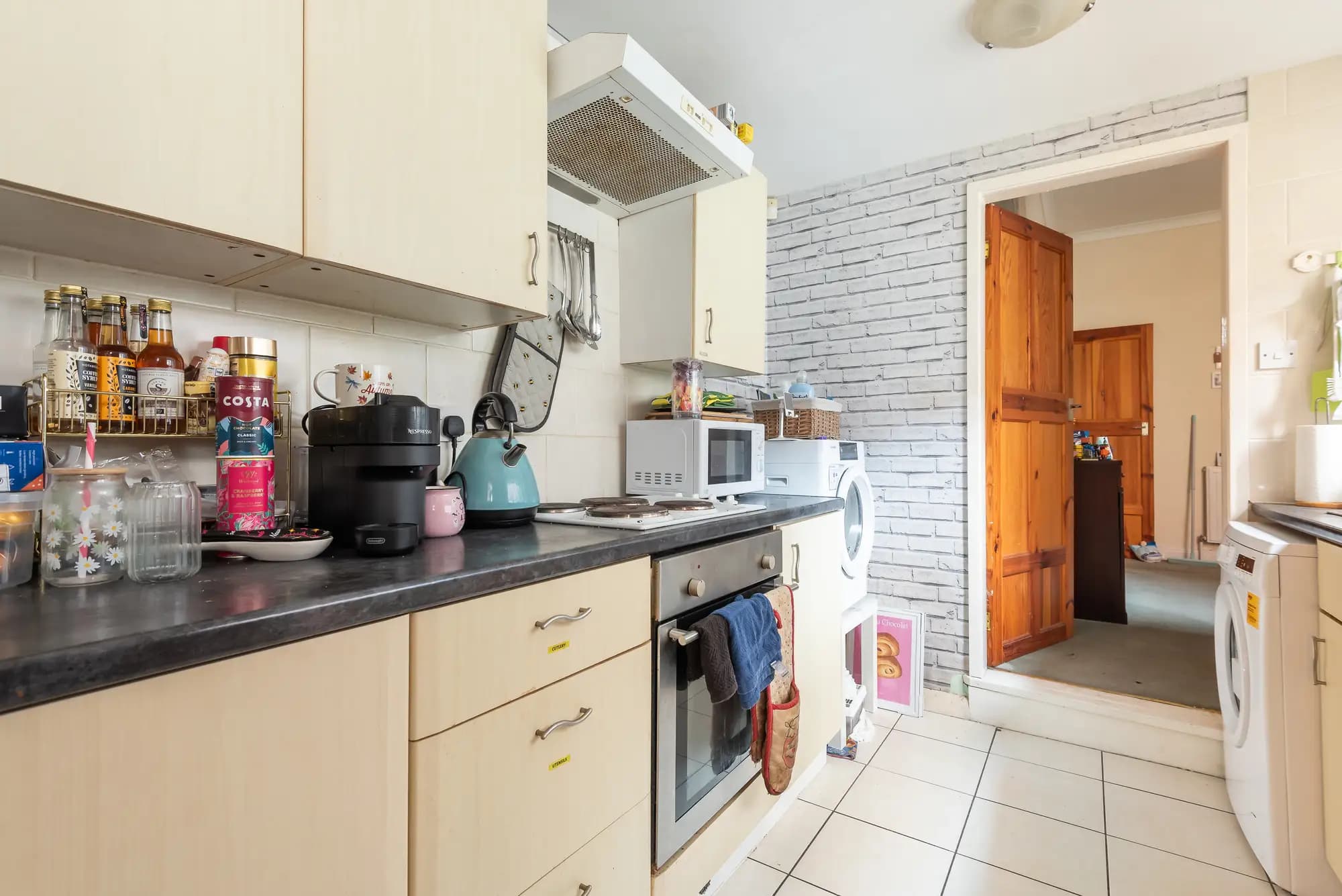 property photo 6 of 23