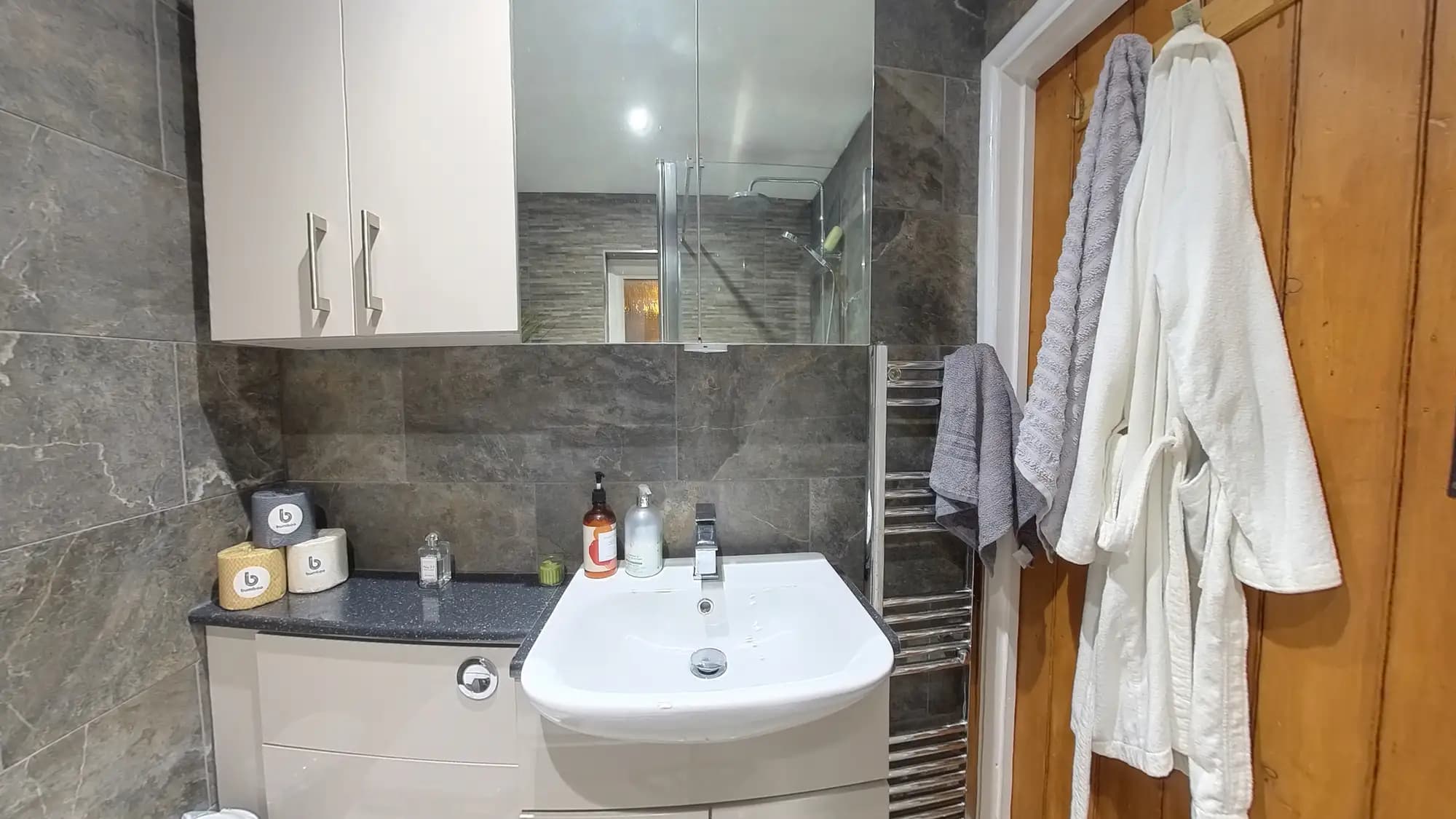 property photo 11 of 30