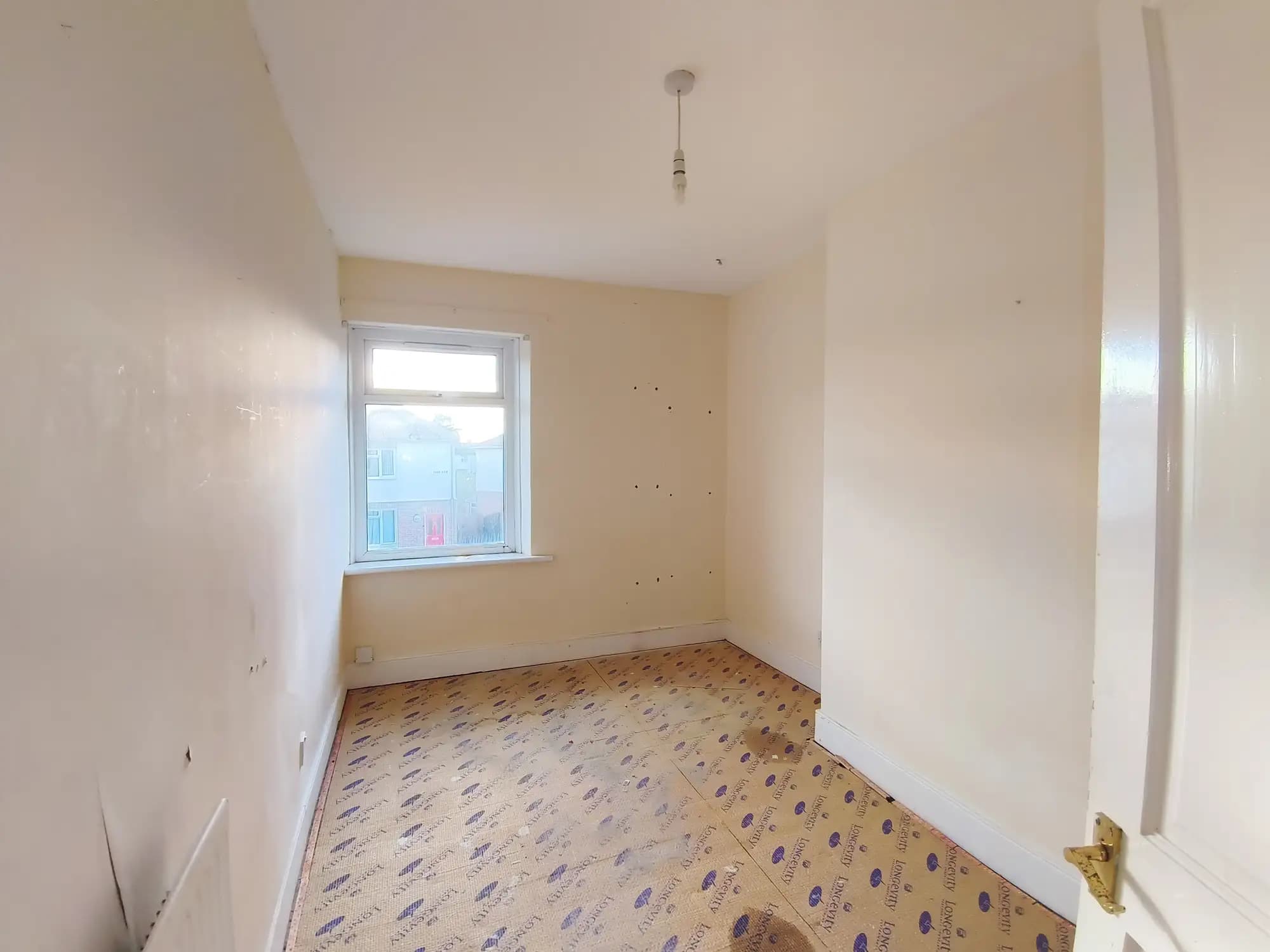 property photo 10 of 15