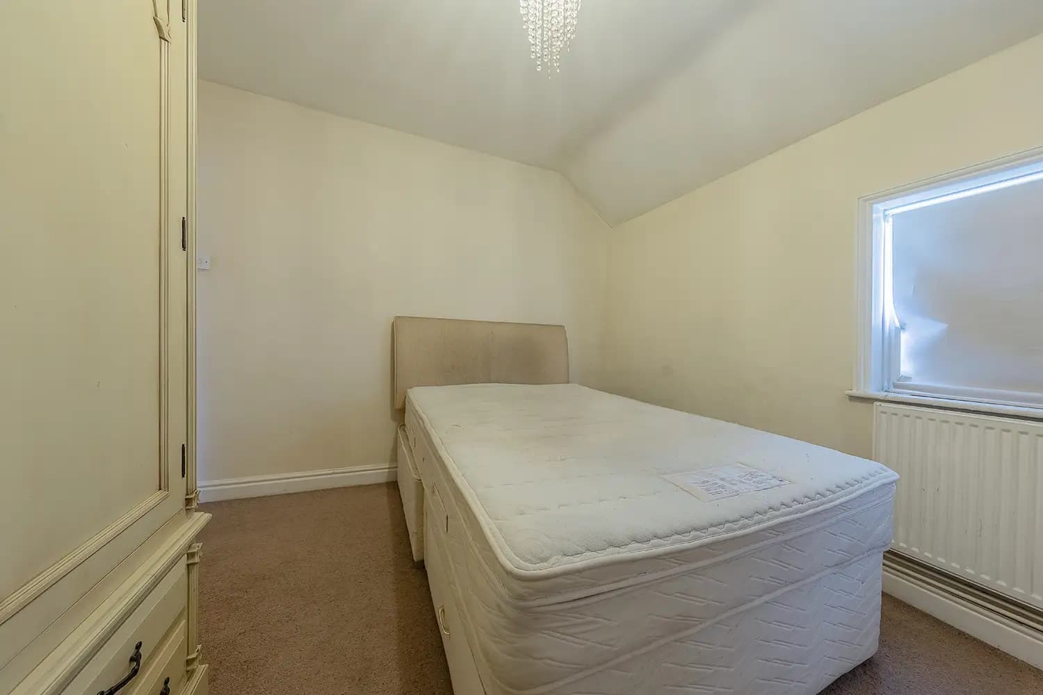 property photo 6 of 24