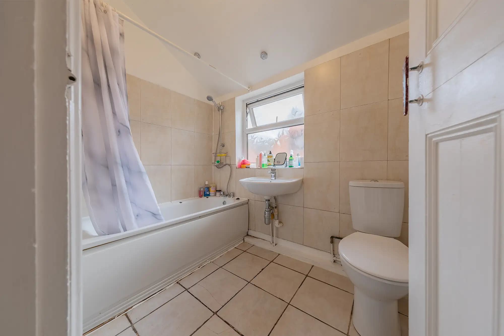 property photo 6 of 25