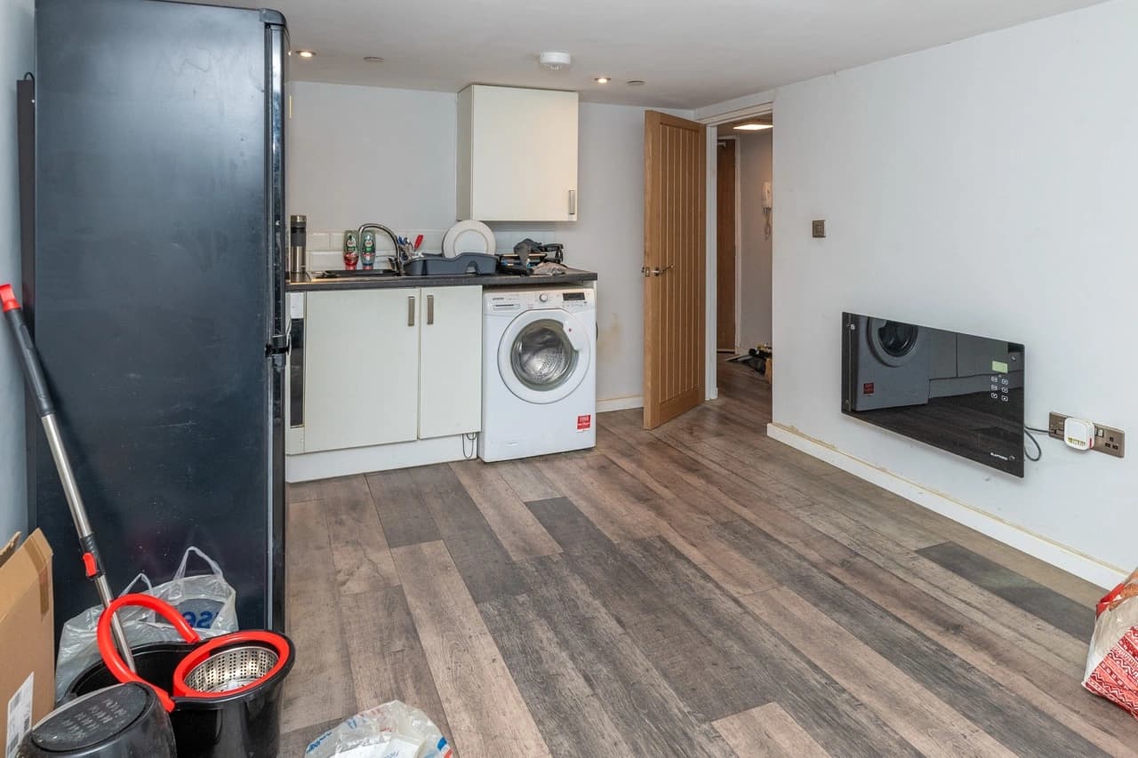 property photo 20 of 48