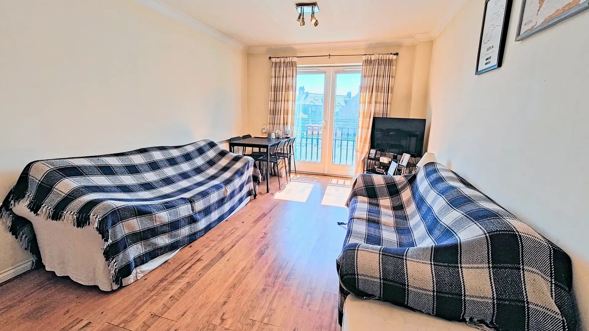 property photo 5 of 18