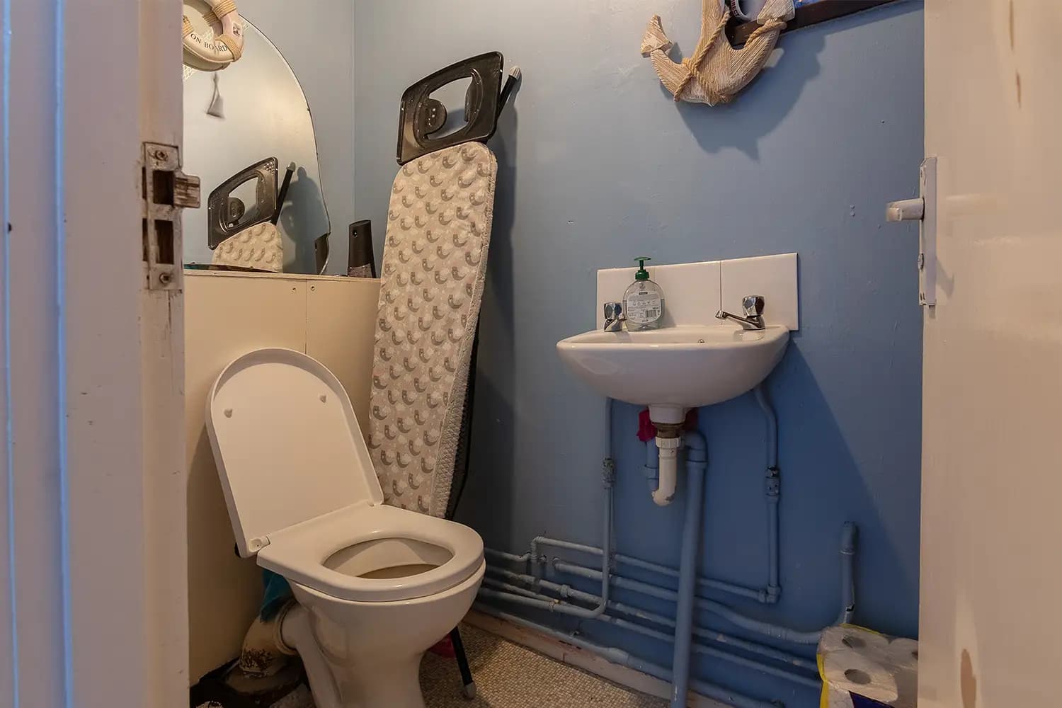 property photo 8 of 25