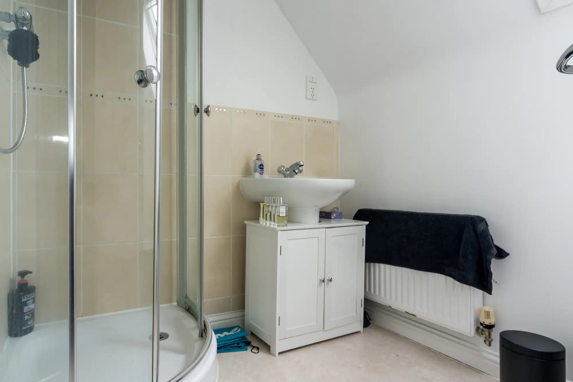 property photo 15 of 38