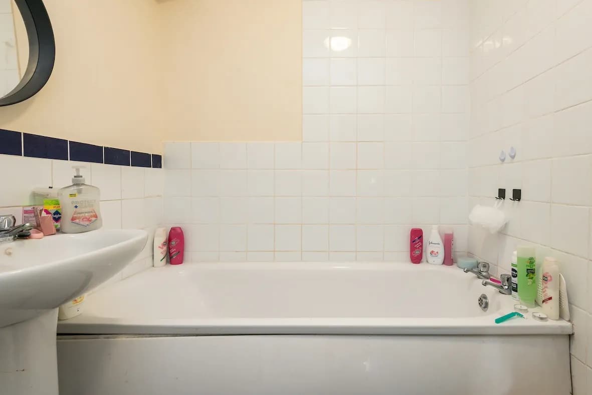 property photo 22 of 34