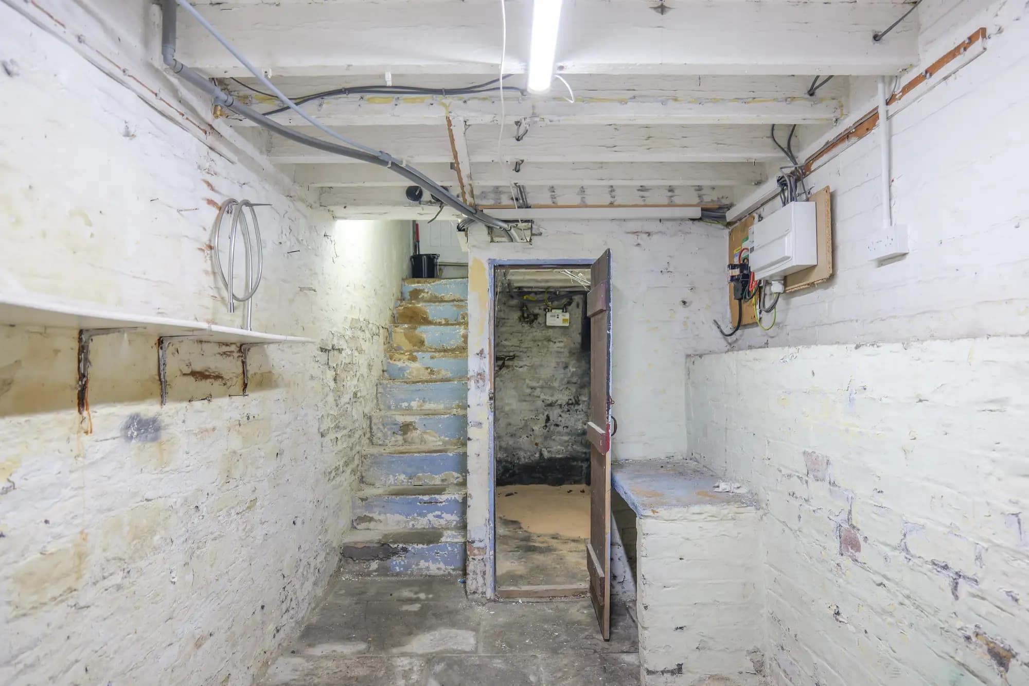 property photo 28 of 34