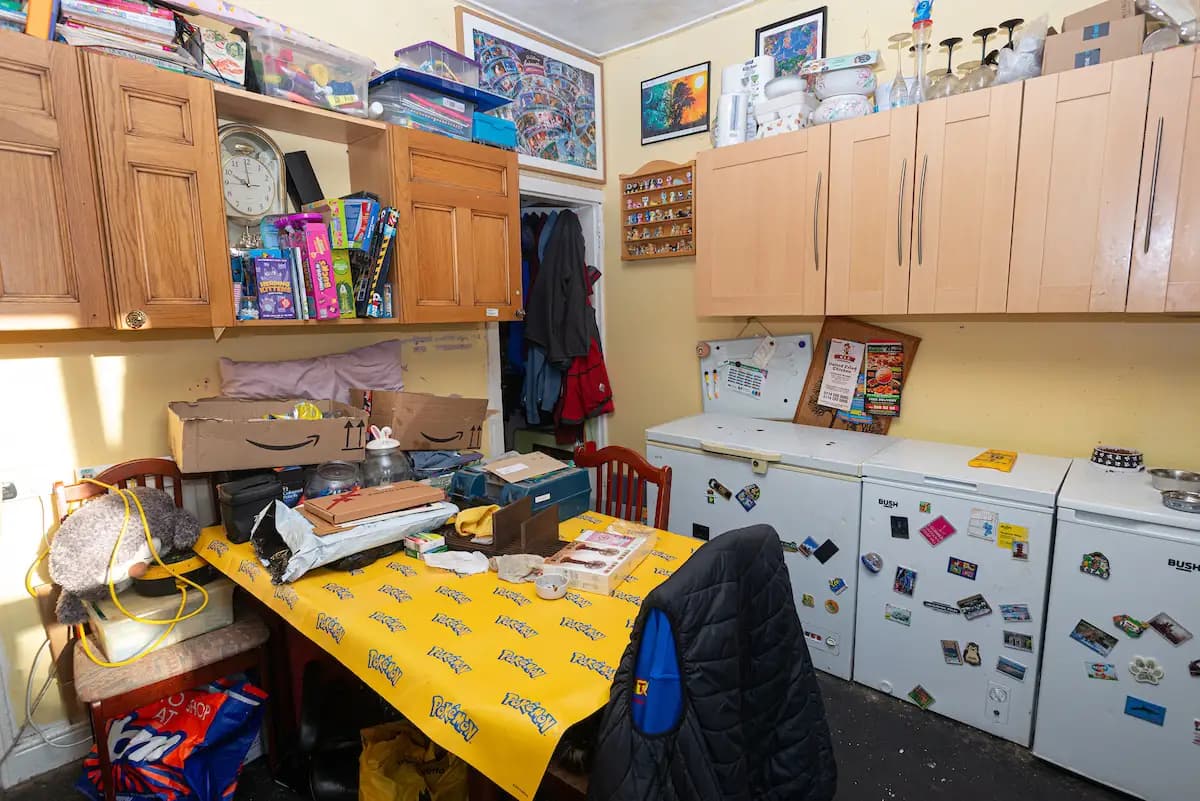 property photo 6 of 19