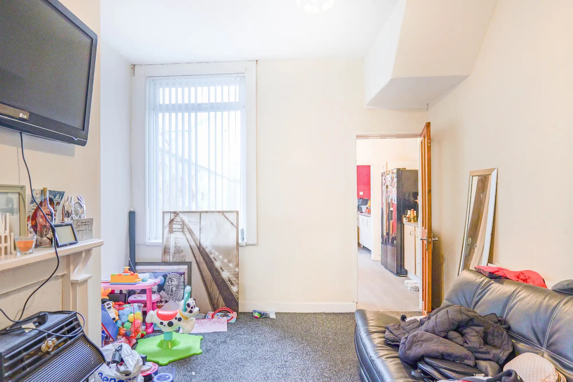 property photo 4 of 20