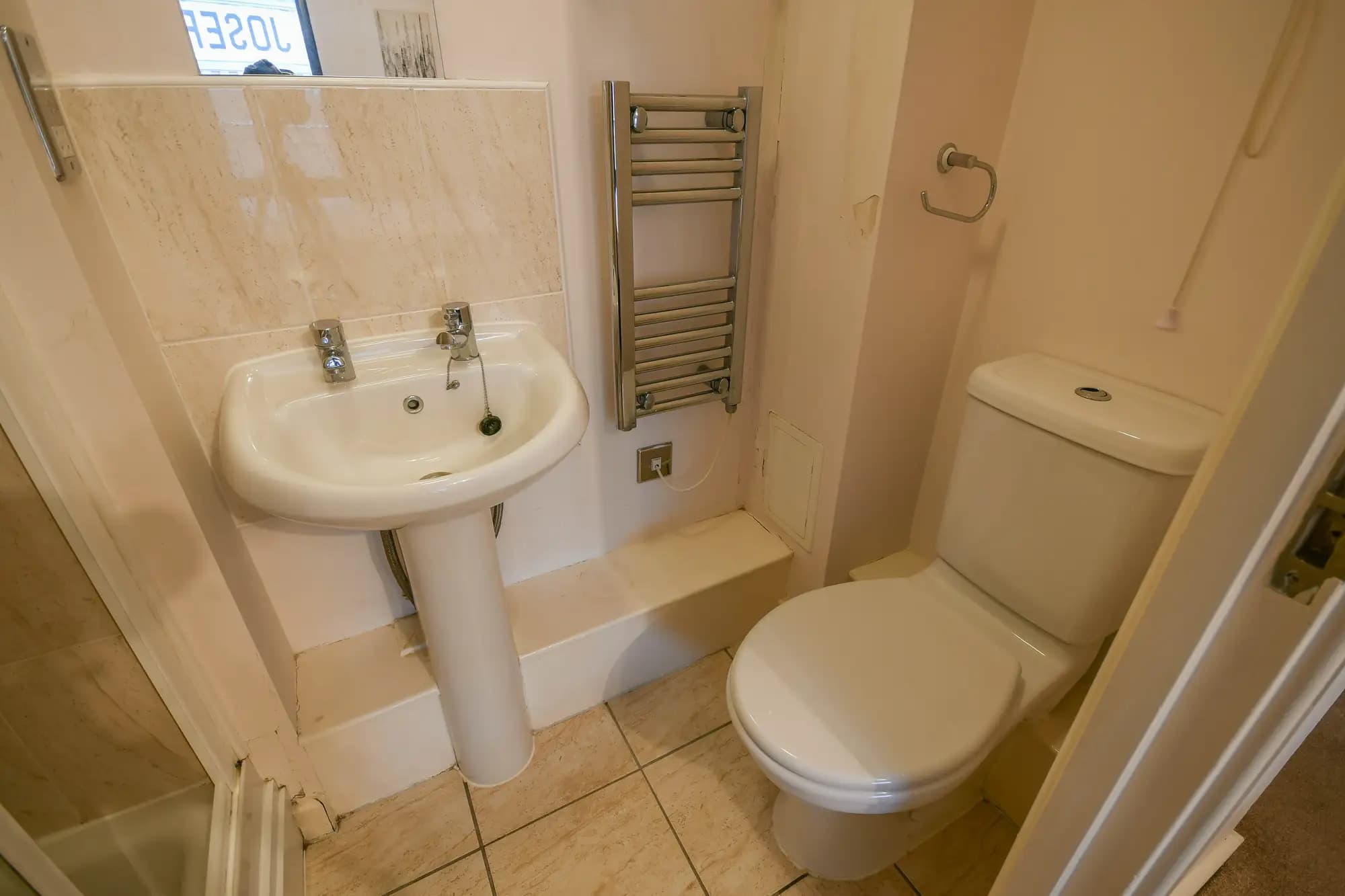 property photo 10 of 22