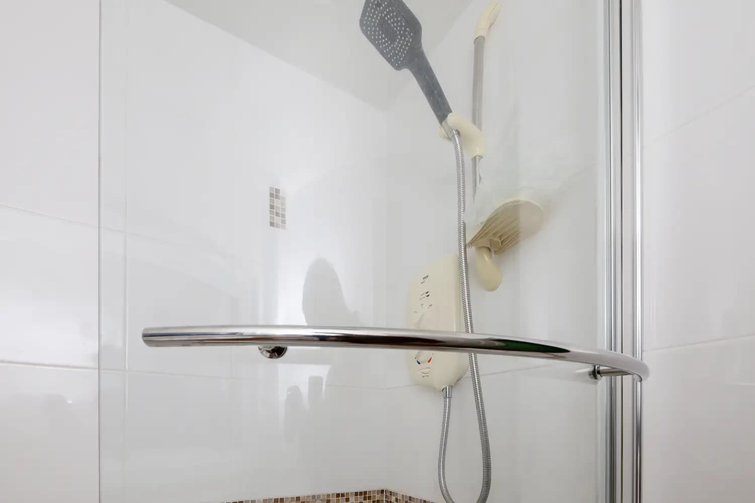 property photo 8 of 24