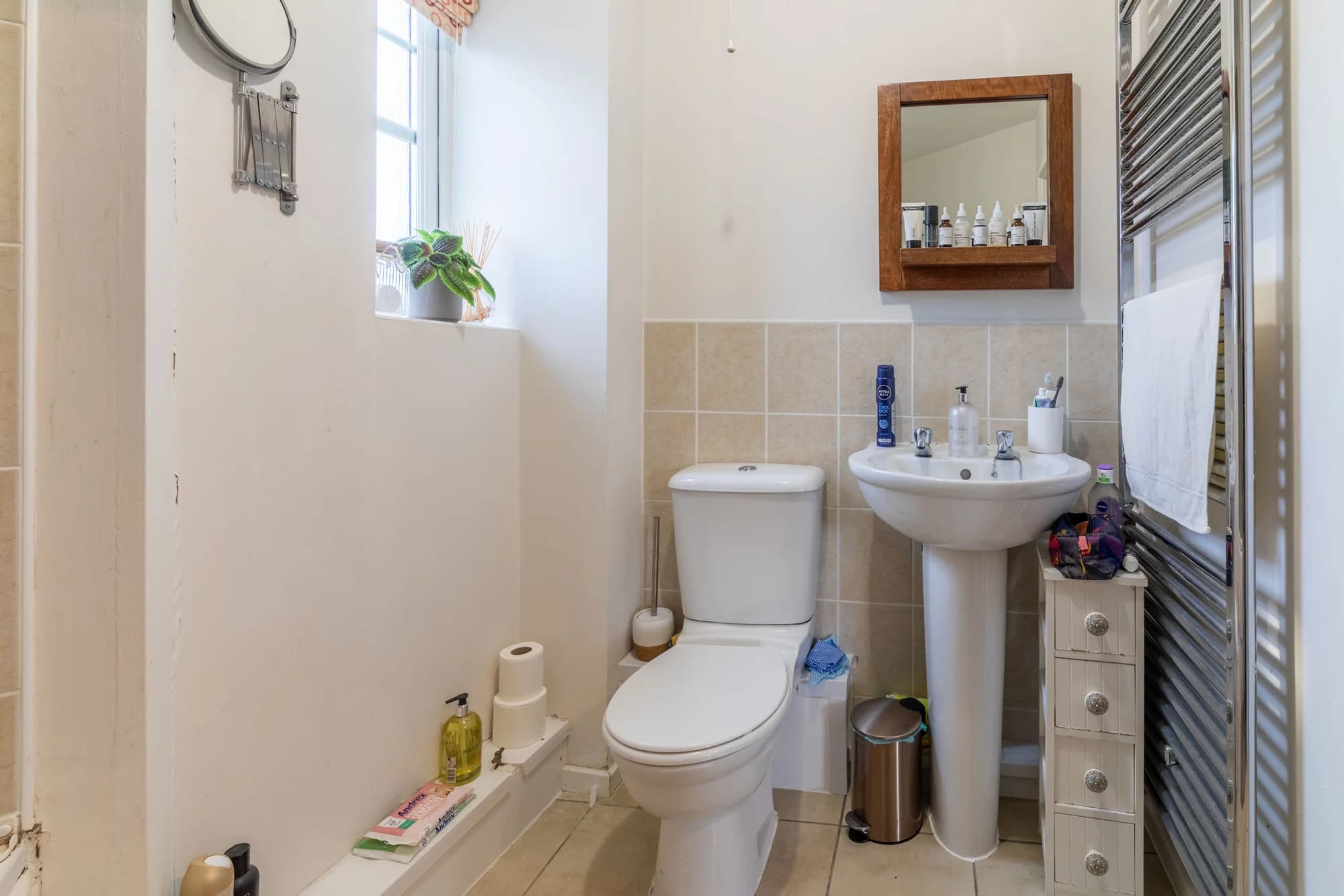 property photo 10 of 17