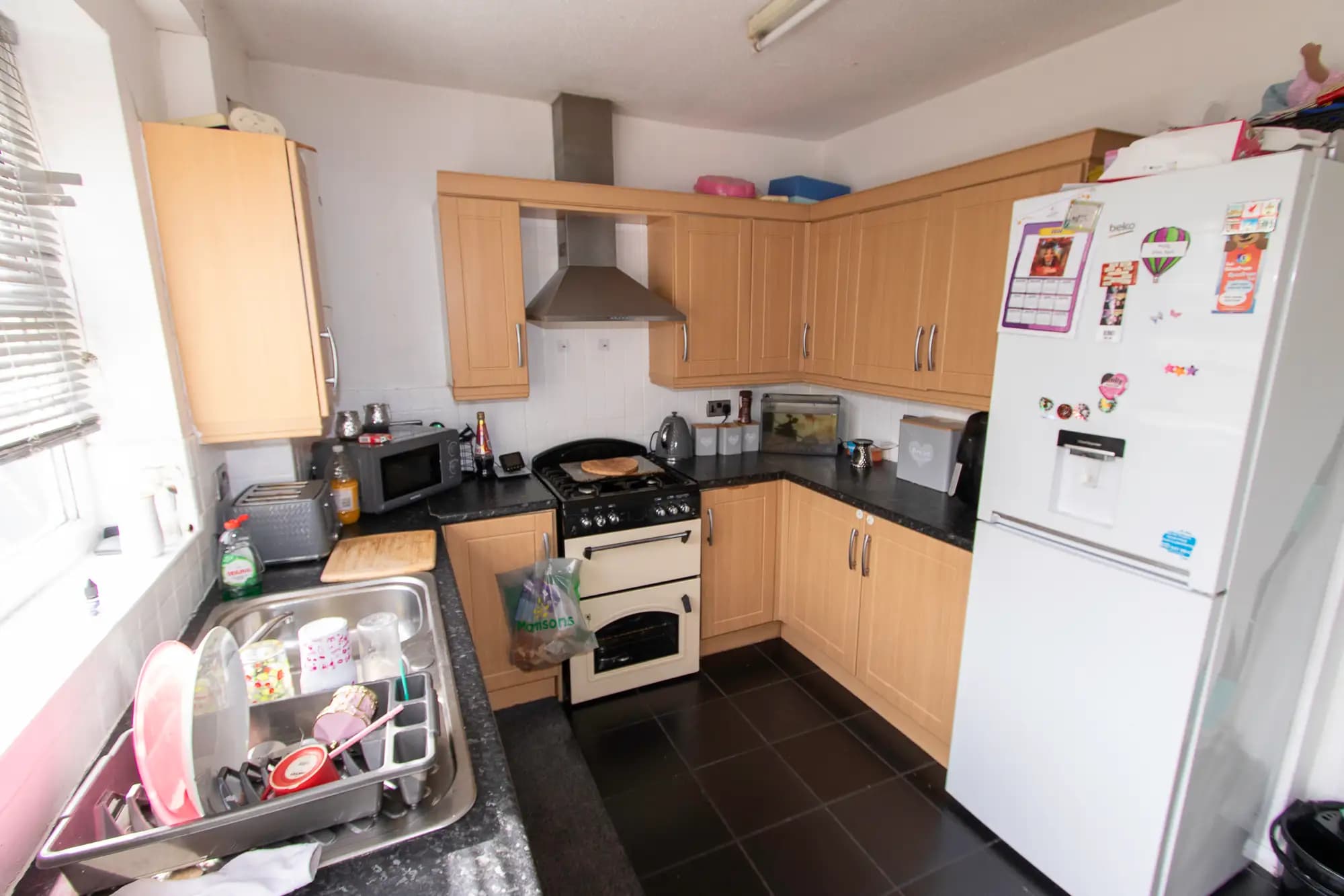 property photo 5 of 15