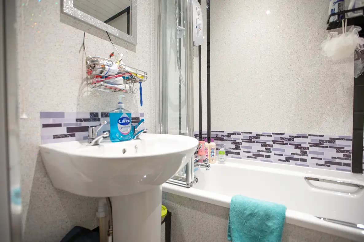 property photo 12 of 28