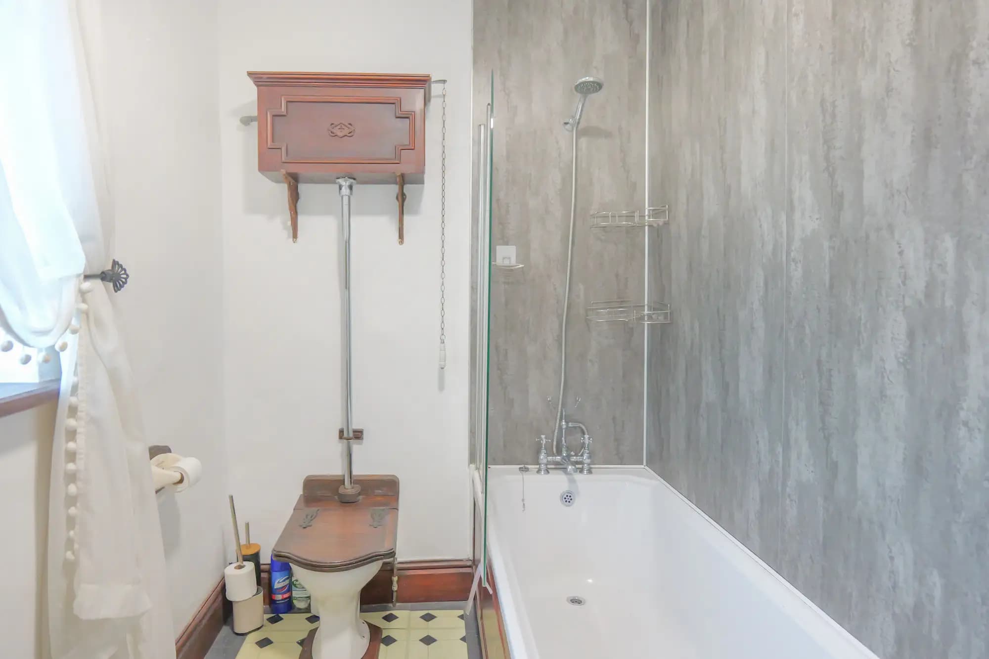 property photo 7 of 16