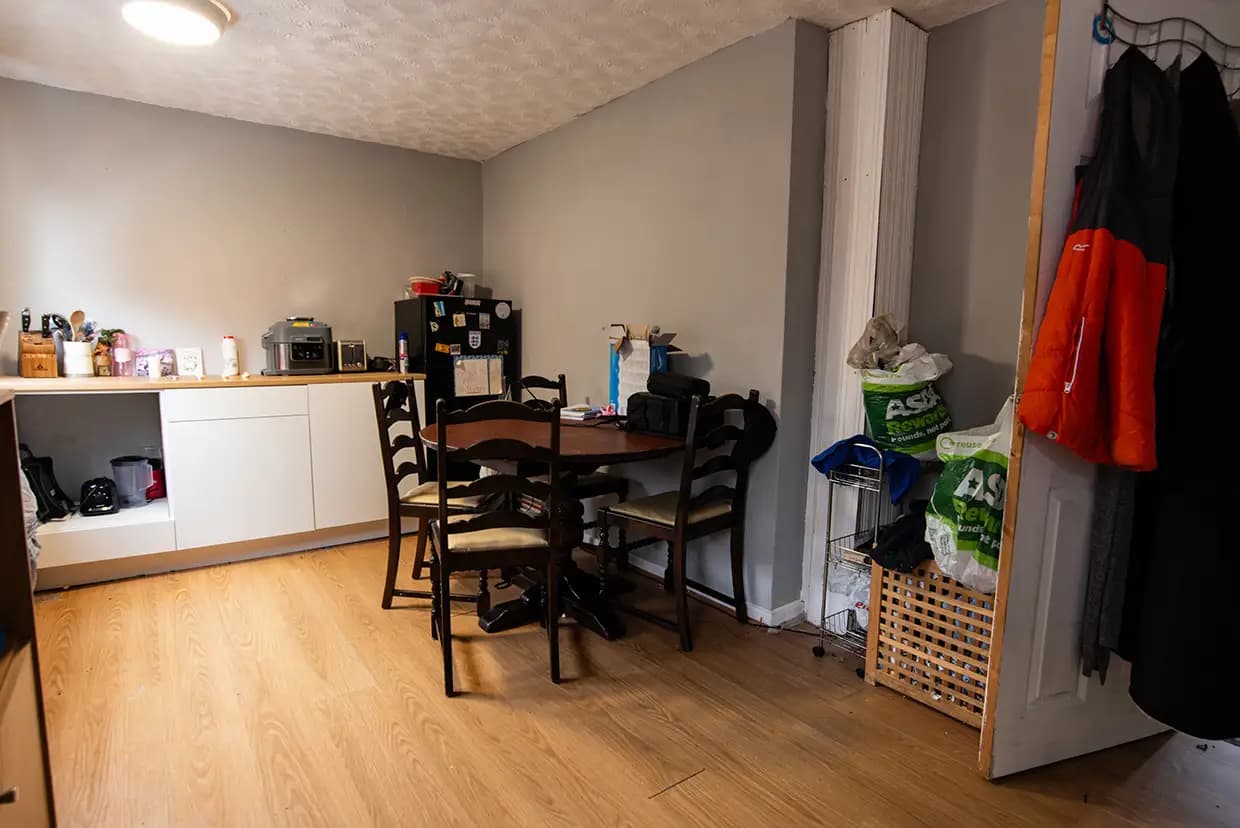 property photo 6 of 24