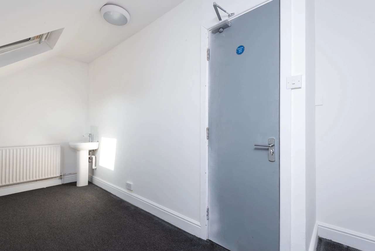 property photo 30 of 40