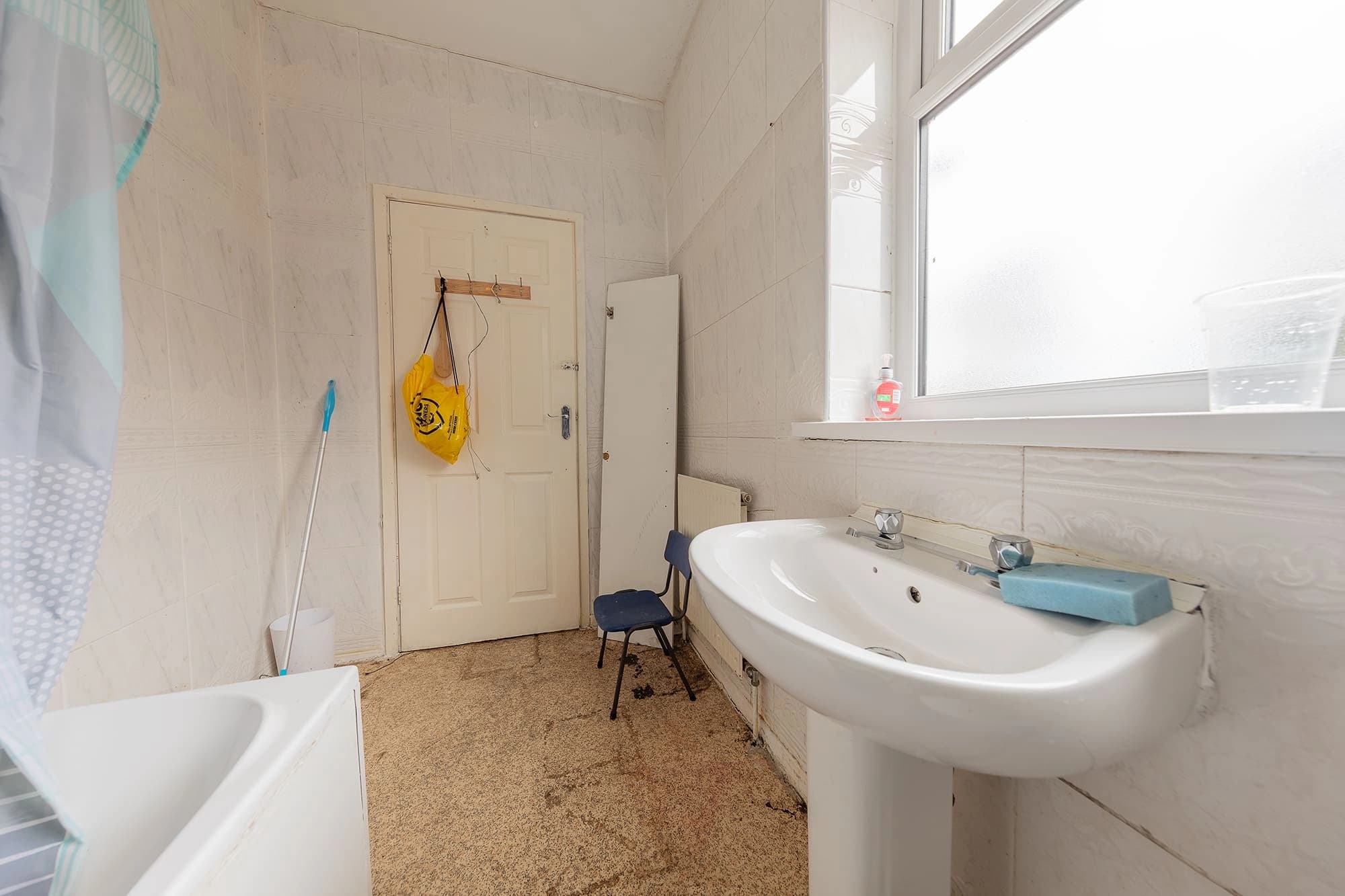 property photo 9 of 18