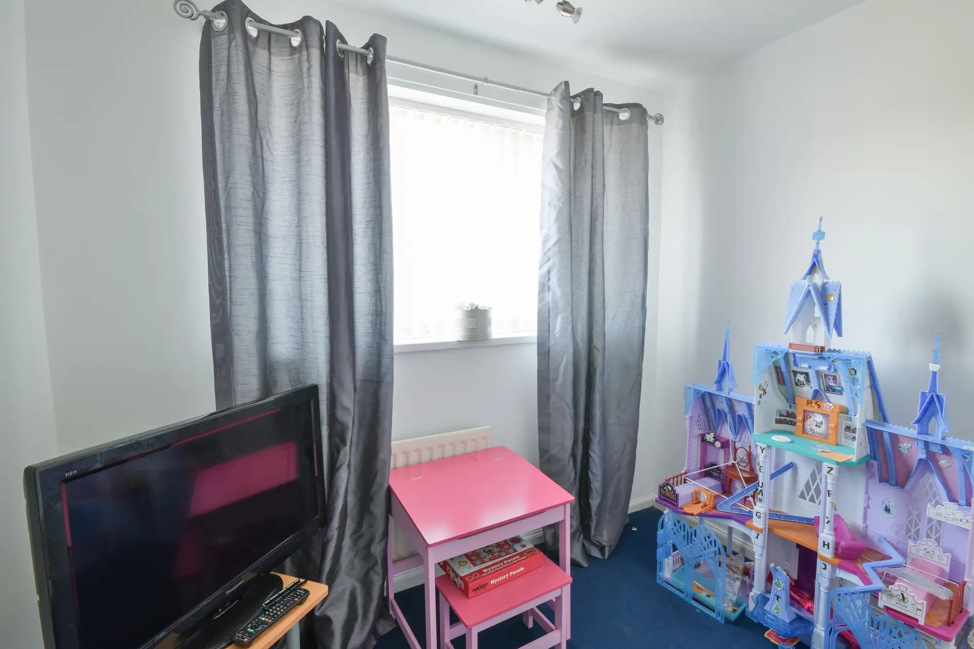 property photo 13 of 20