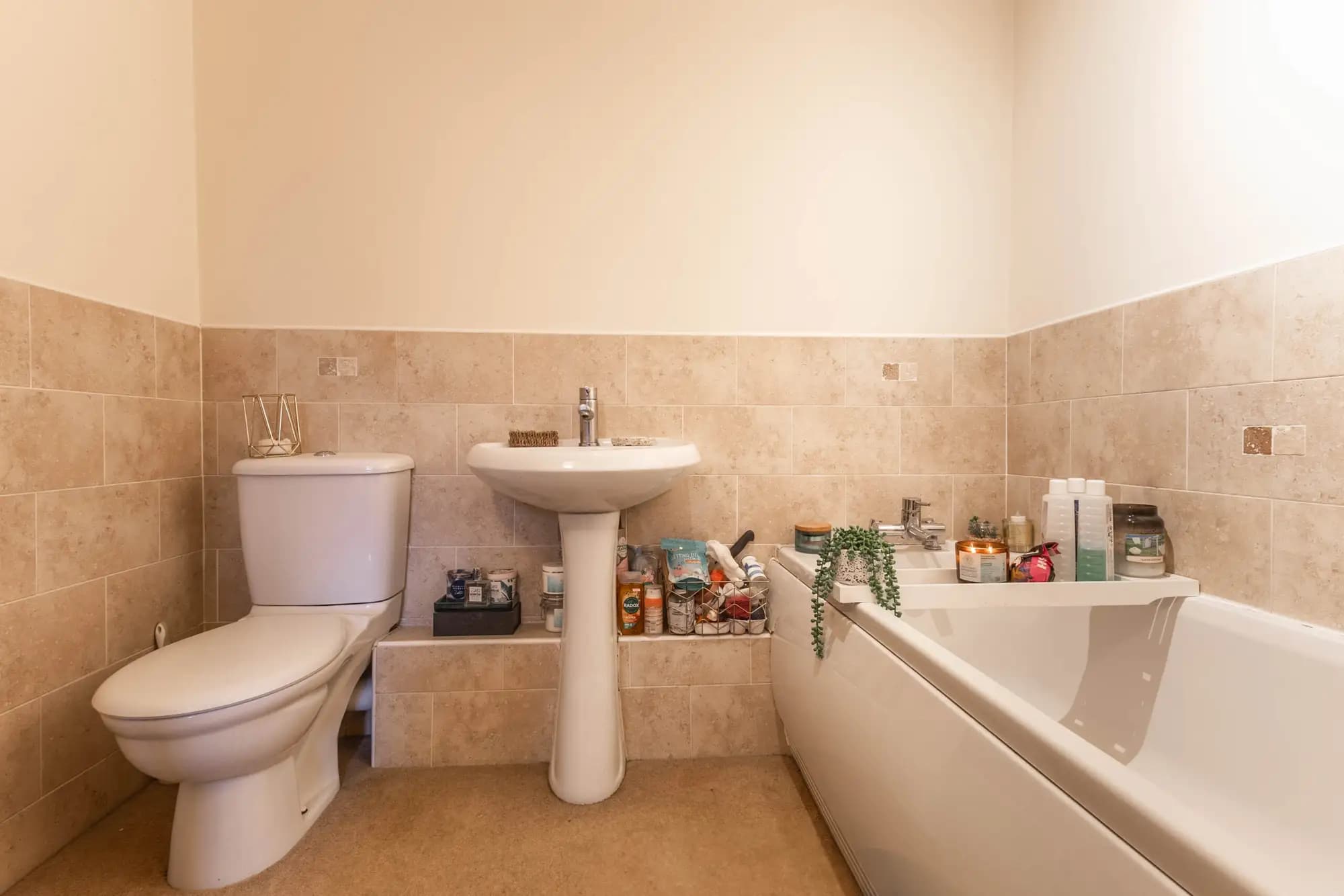 property photo 8 of 15