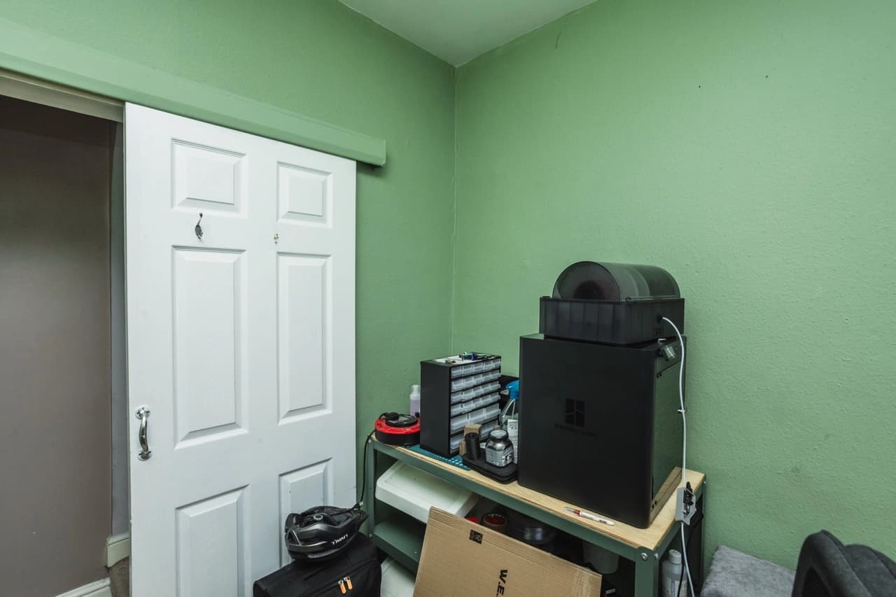 property photo 14 of 22