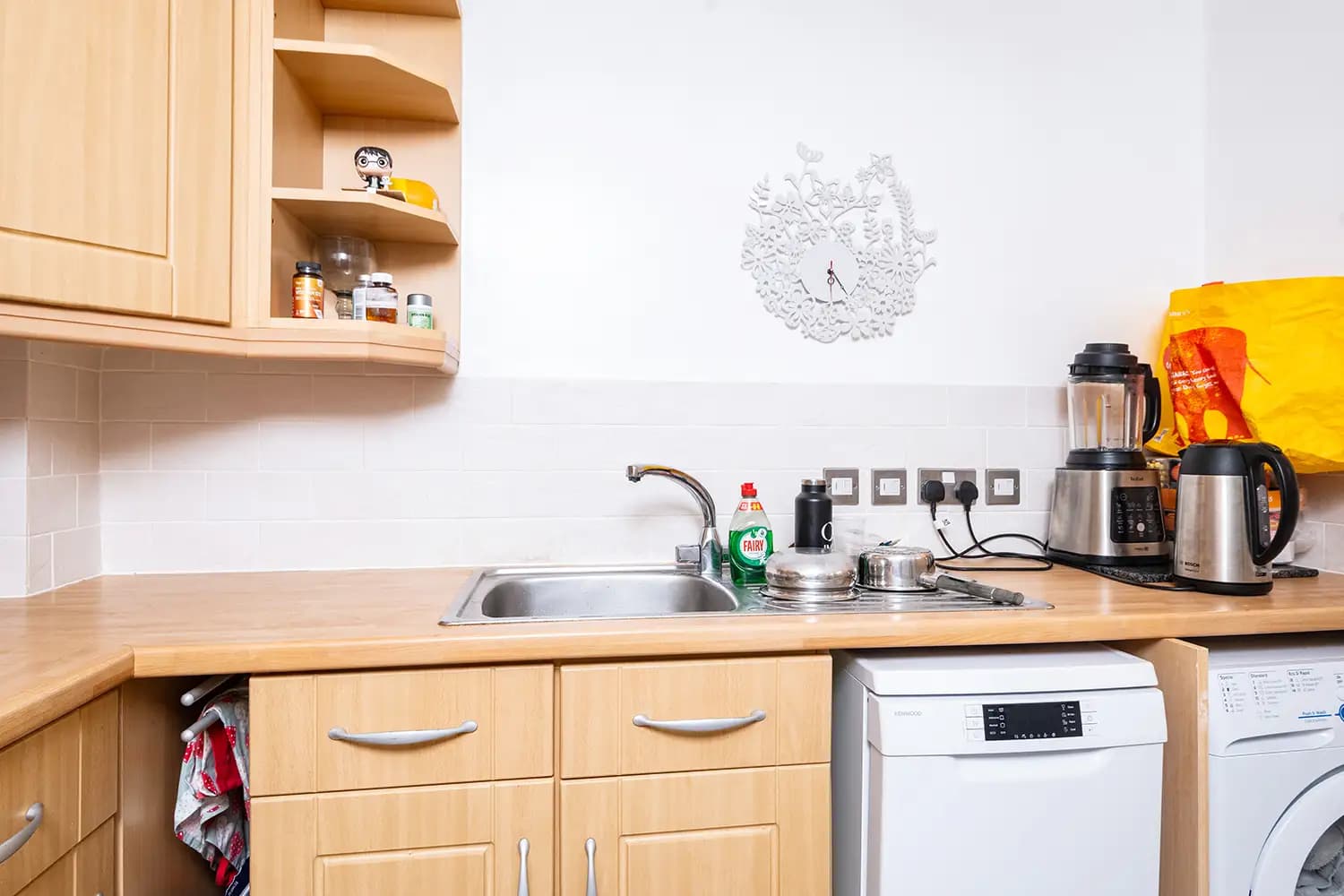 property photo 6 of 16