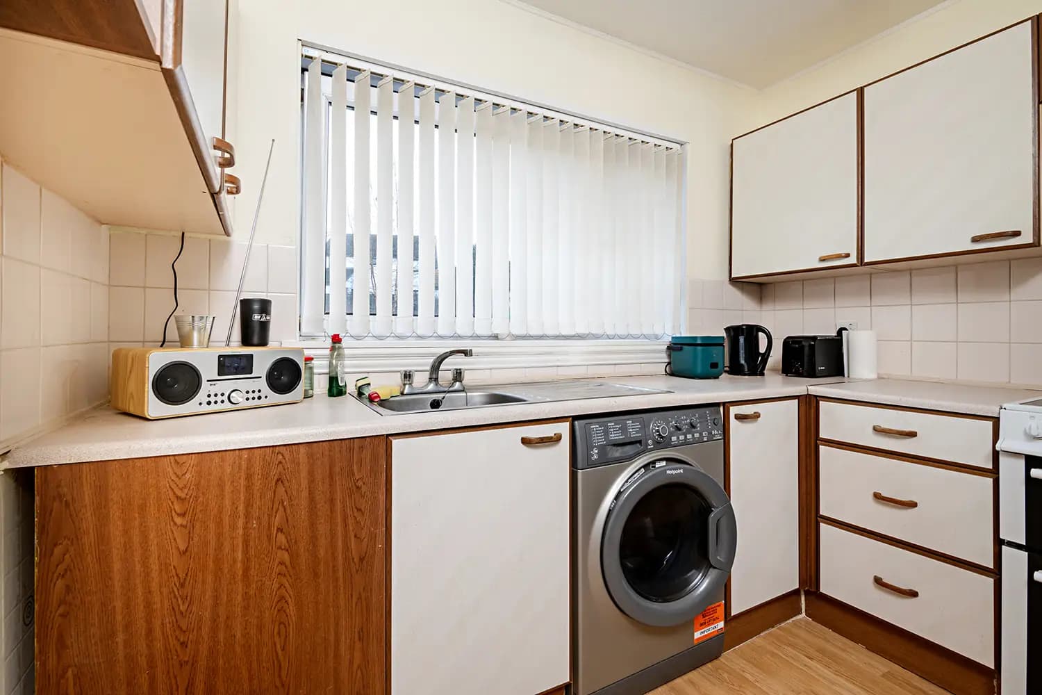 property photo 8 of 19