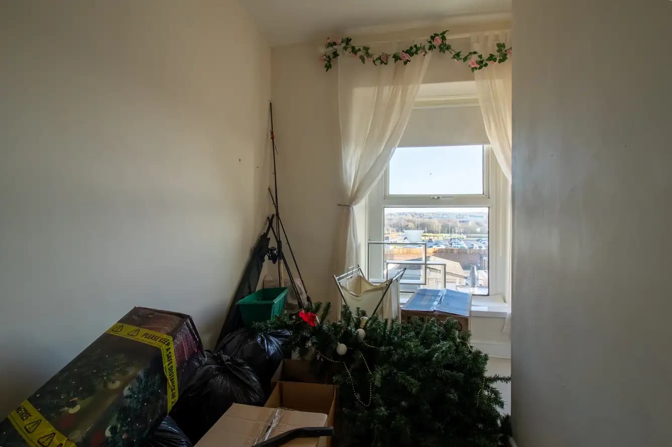 property photo 10 of 17