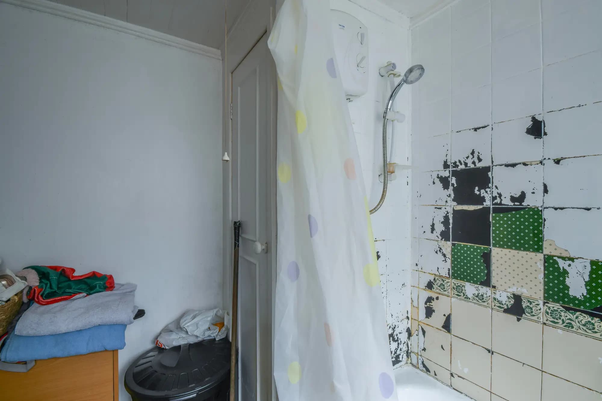 property photo 9 of 16