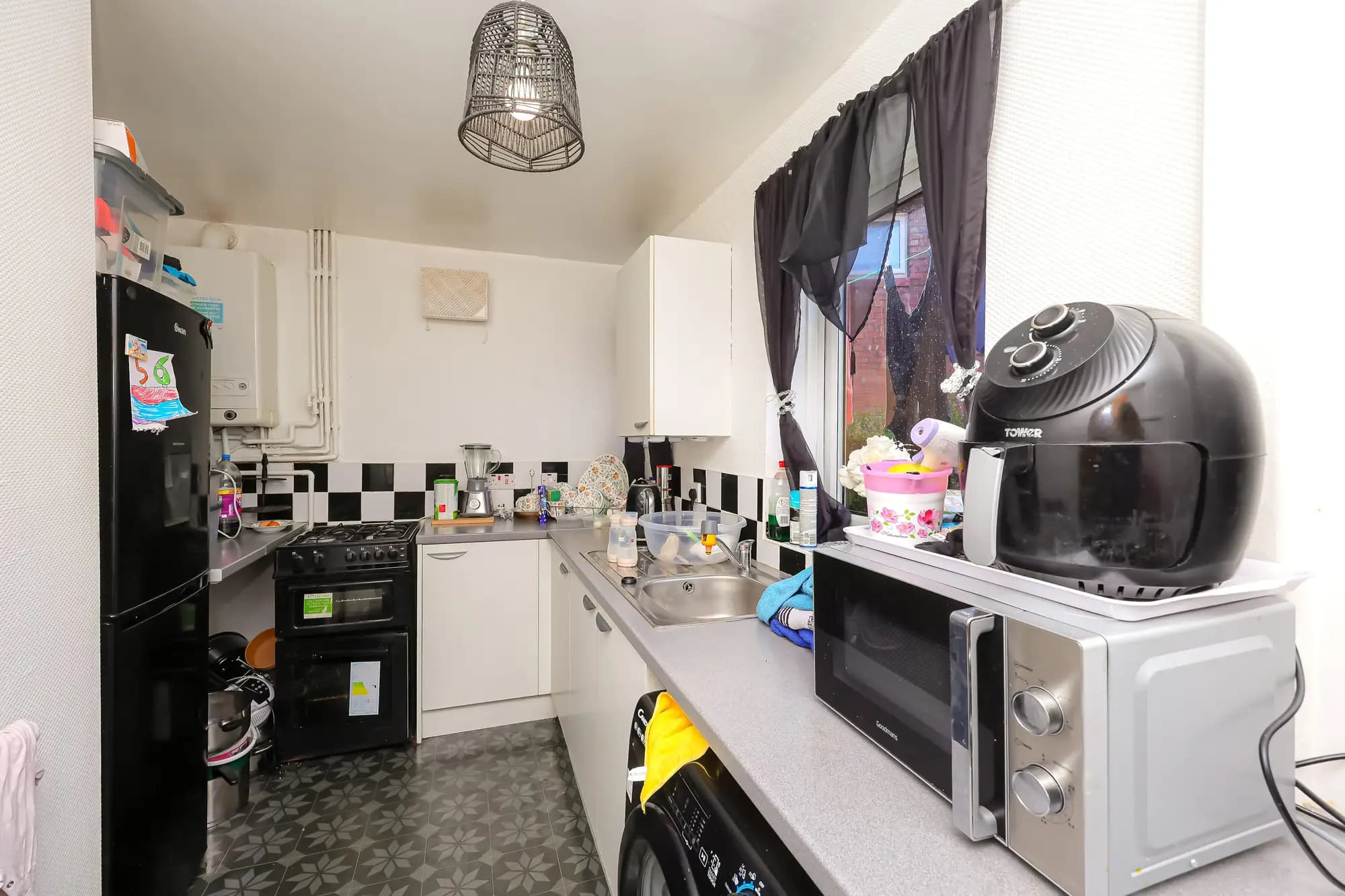 property photo 7 of 32