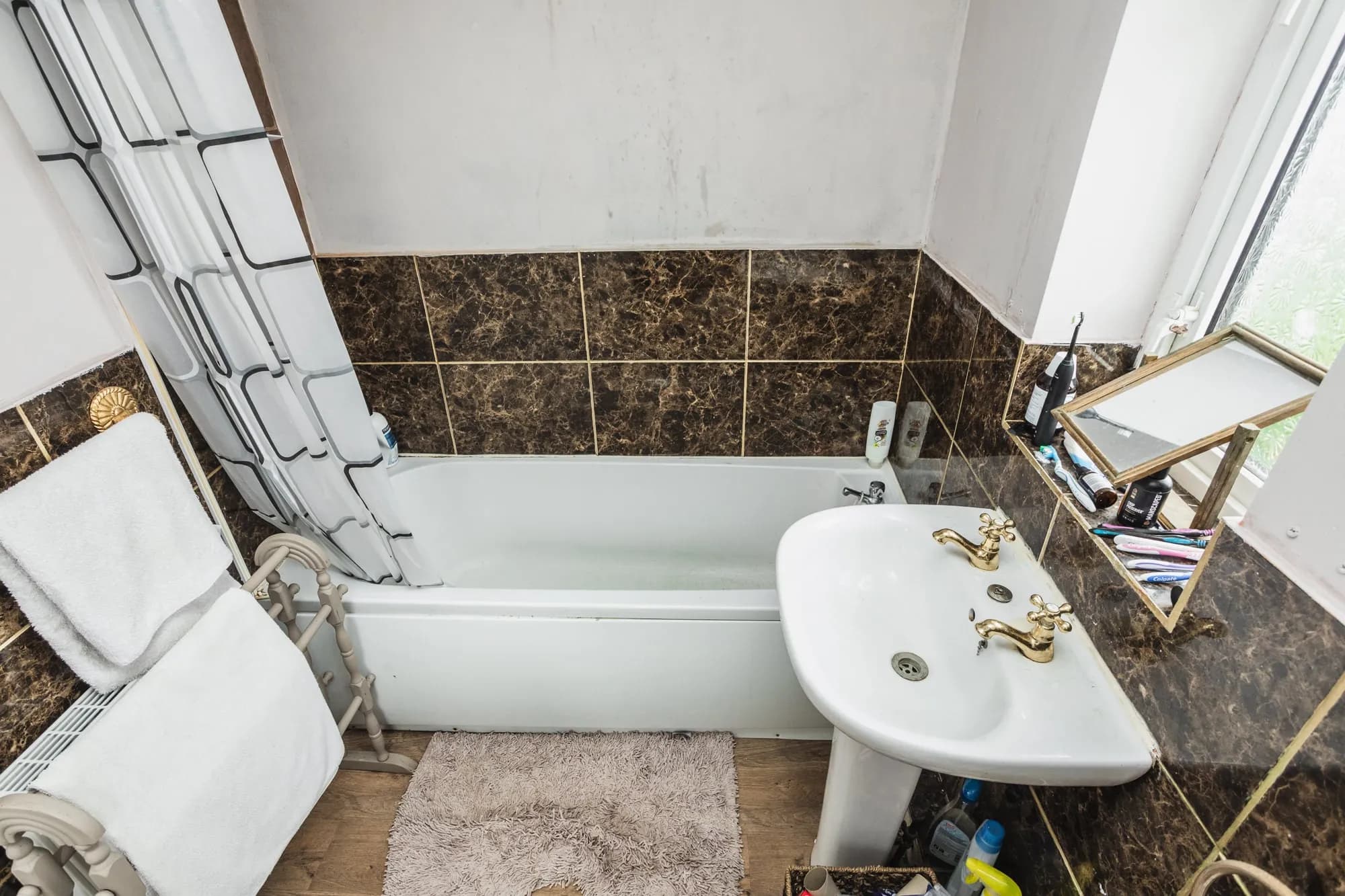 property photo 13 of 32