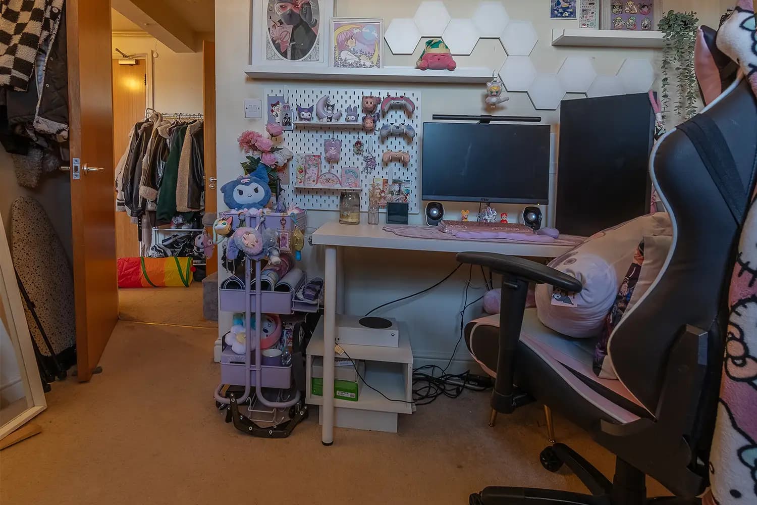 property photo 15 of 28