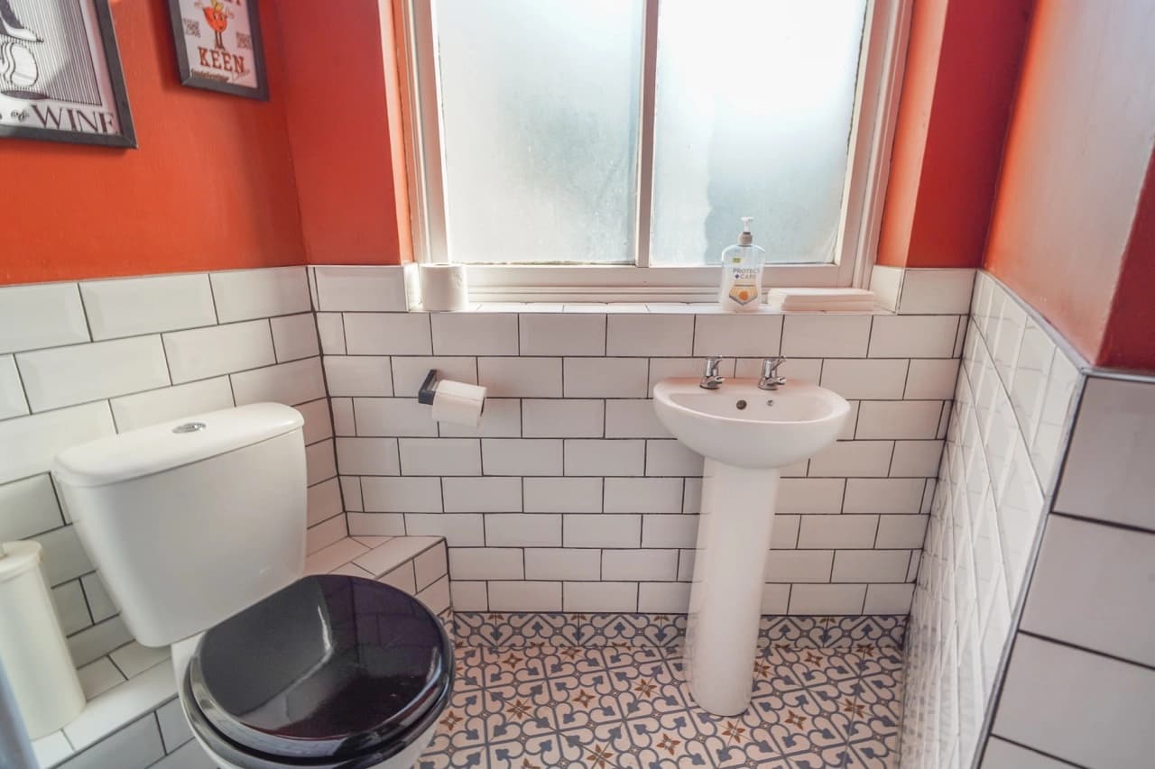 property photo 17 of 34