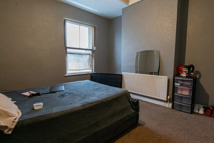 property photo 10 of 18