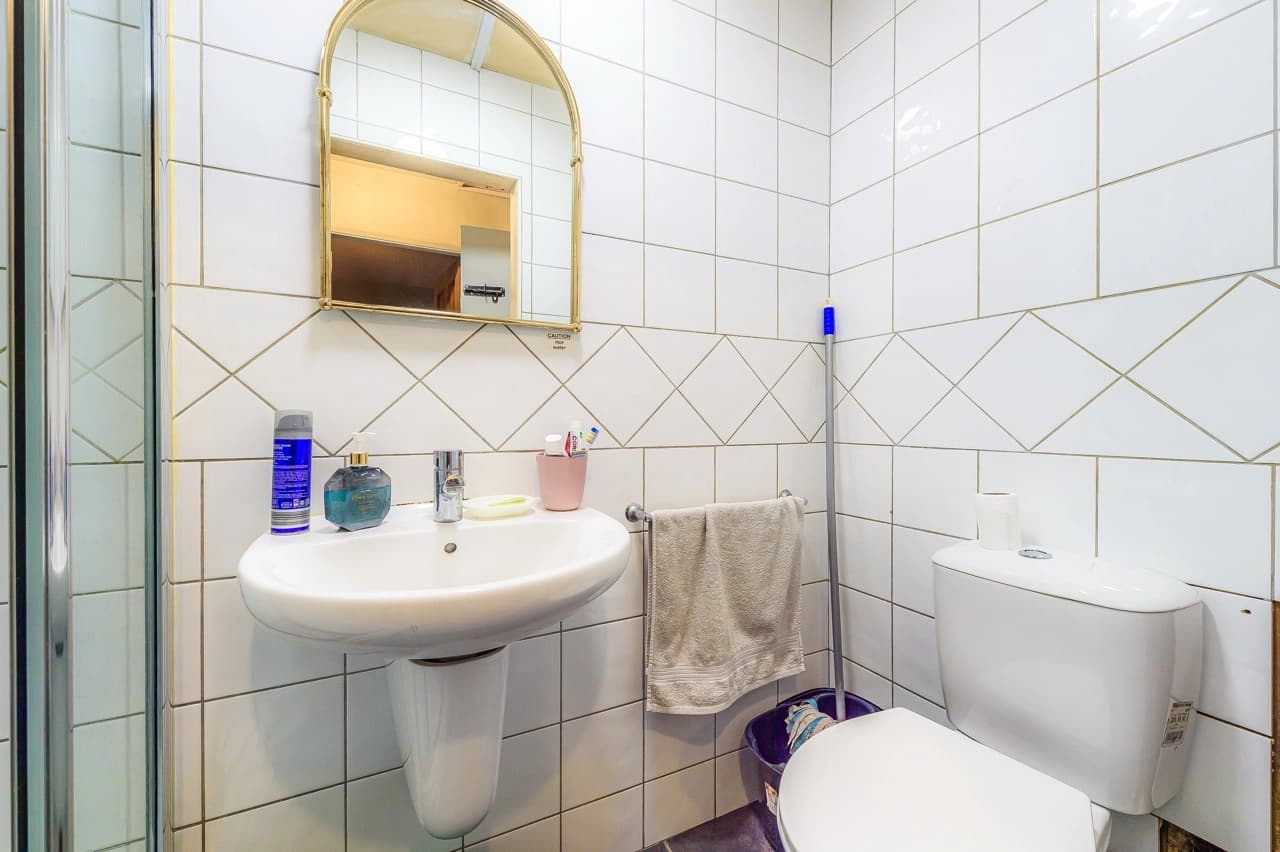 property photo 14 of 35