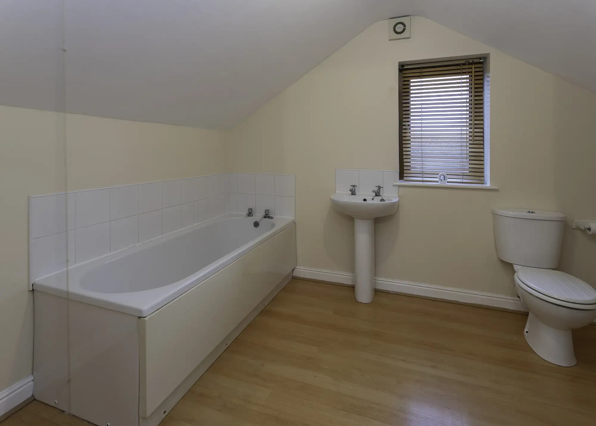 property photo 18 of 30