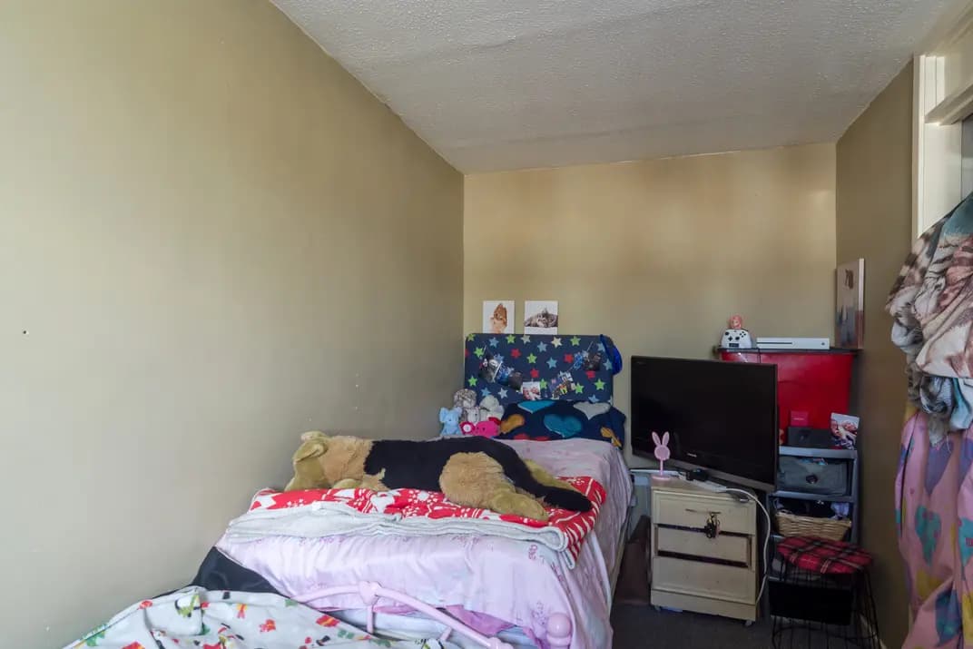 property photo 13 of 24