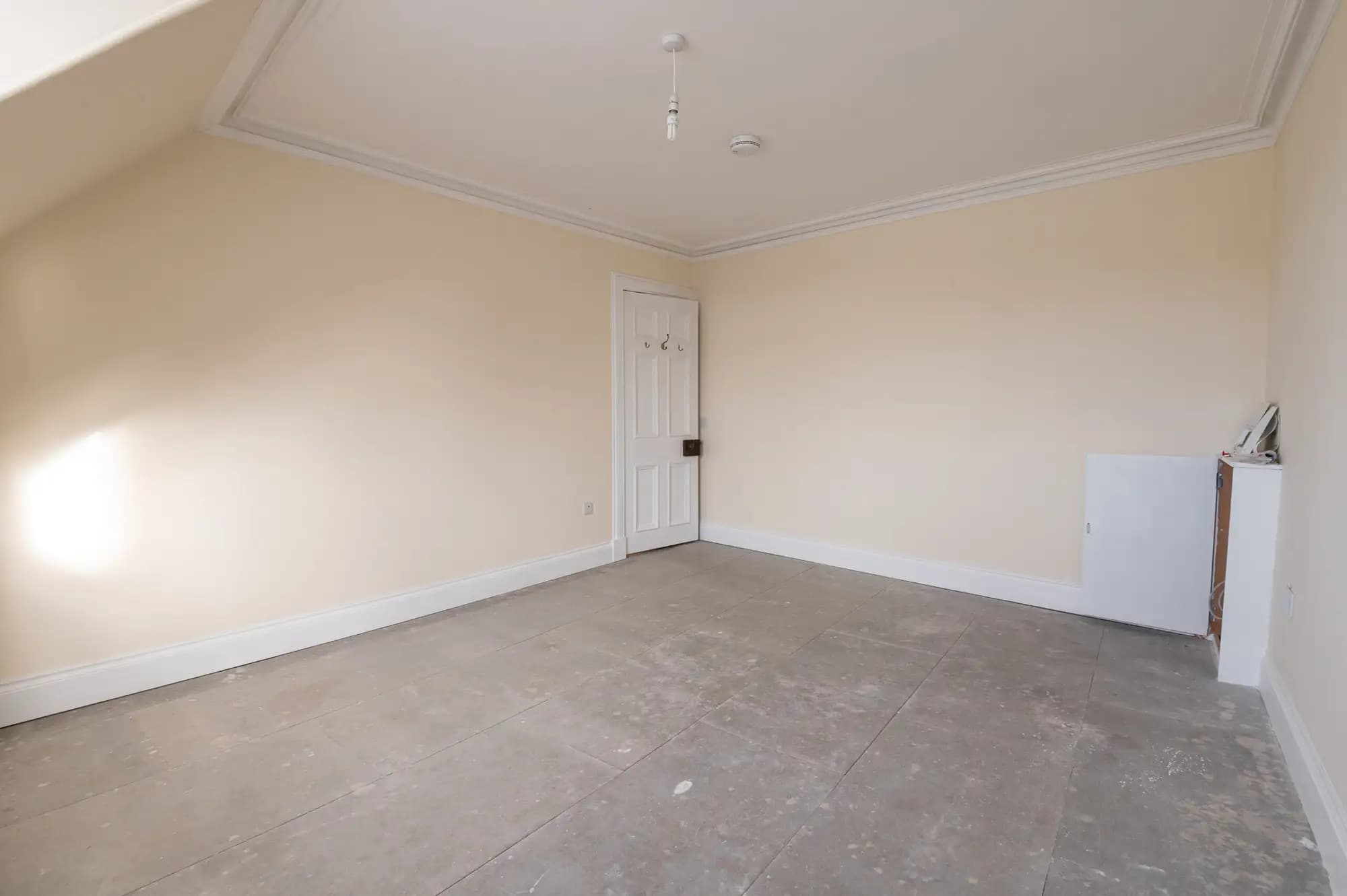 property photo 20 of 32