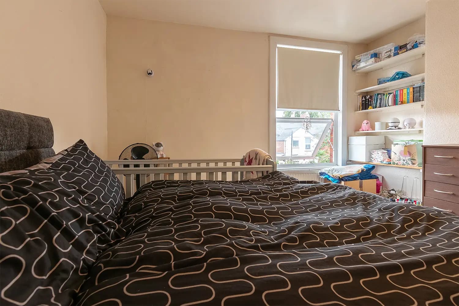 property photo 13 of 25