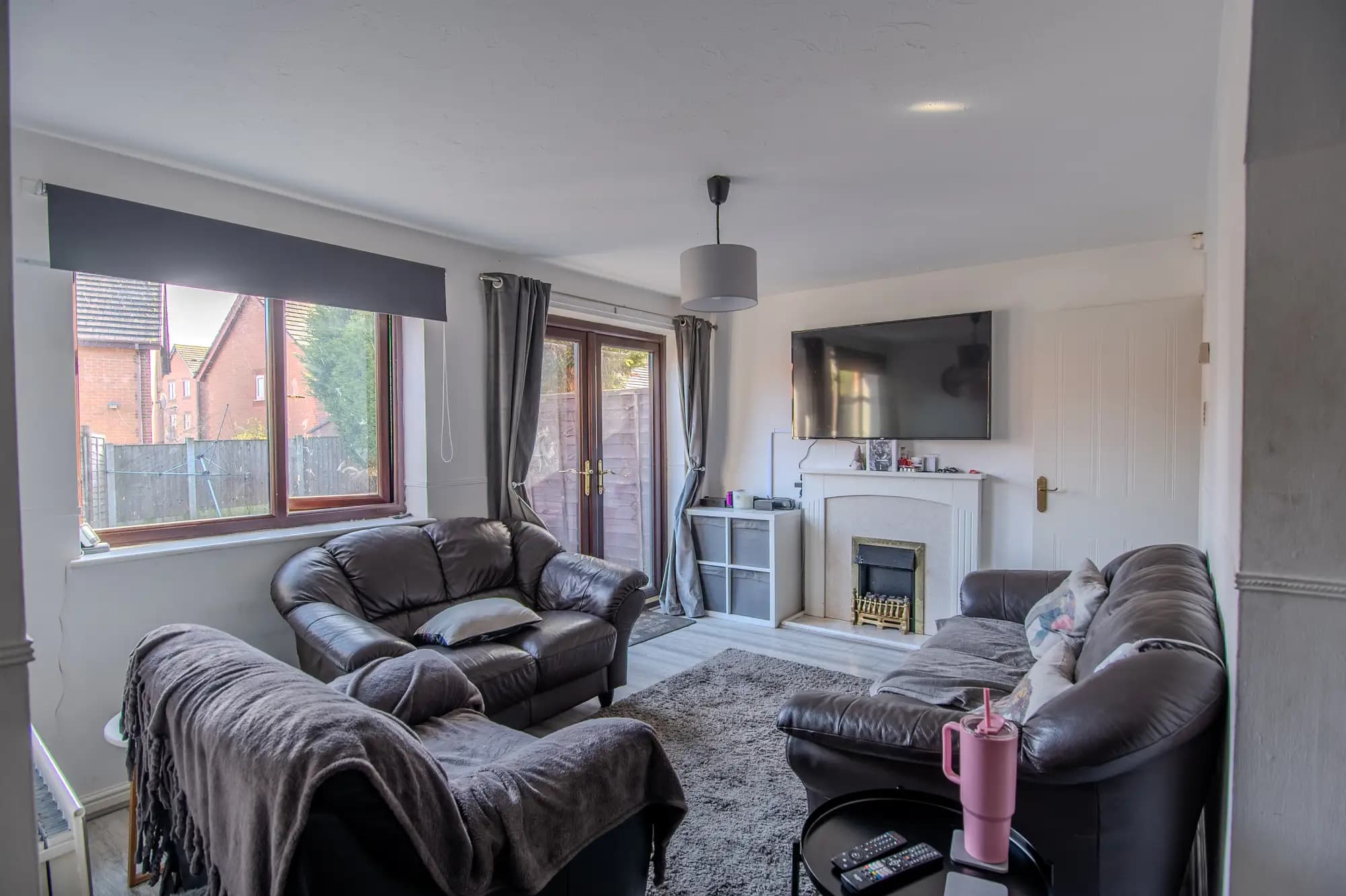 property photo 4 of 21