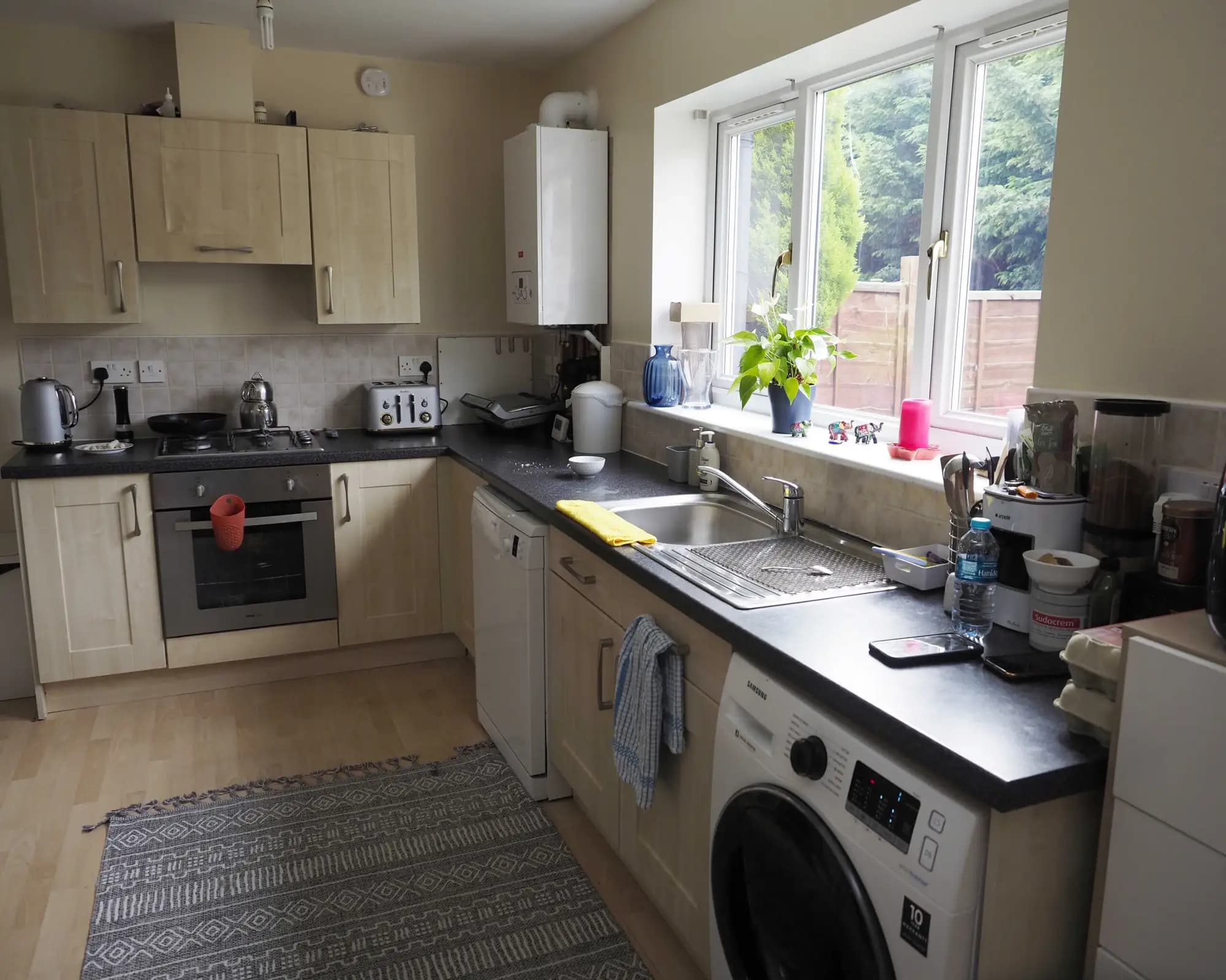property photo 6 of 19